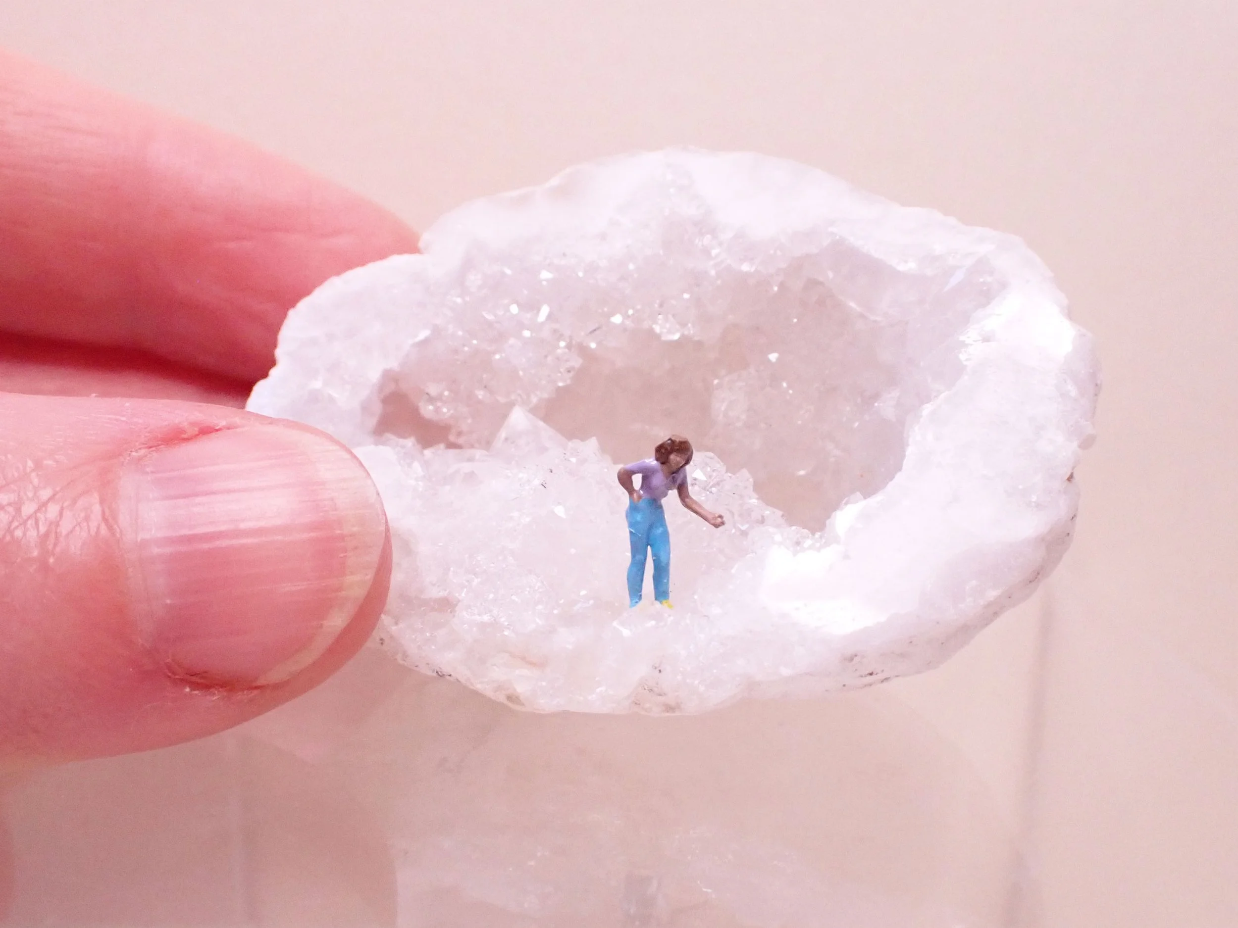 Mini-Crystal-Geode-Diorama---10_2_web.jpg