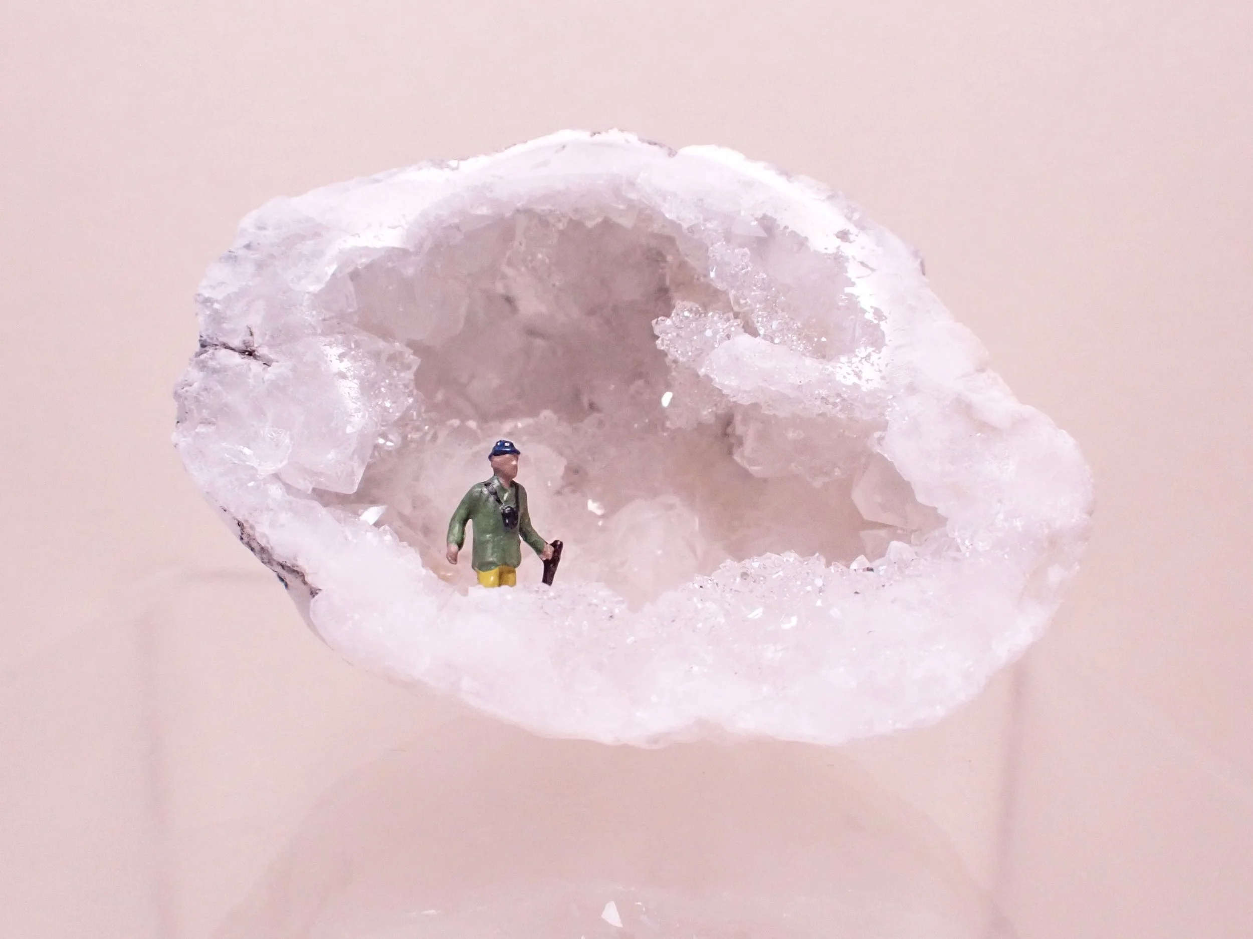 Mini-Crystal-Geode-Diorama---11_1_web.jpg