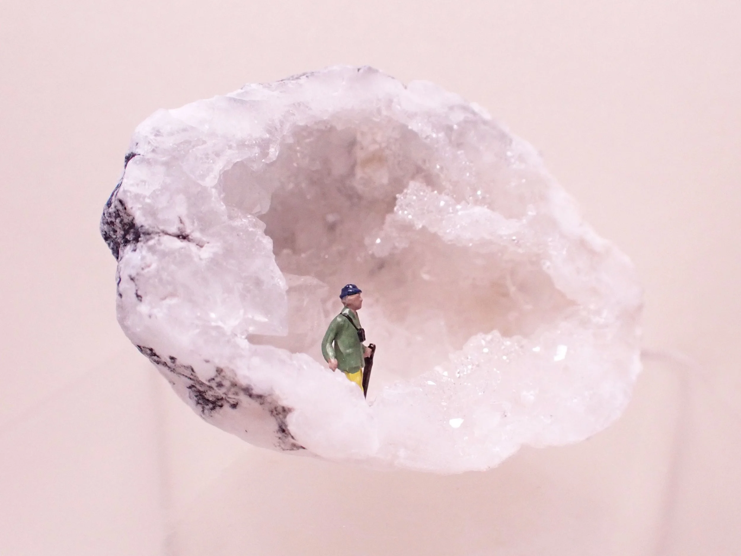 Mini-Crystal-Geode-Diorama---11_3_web.jpg