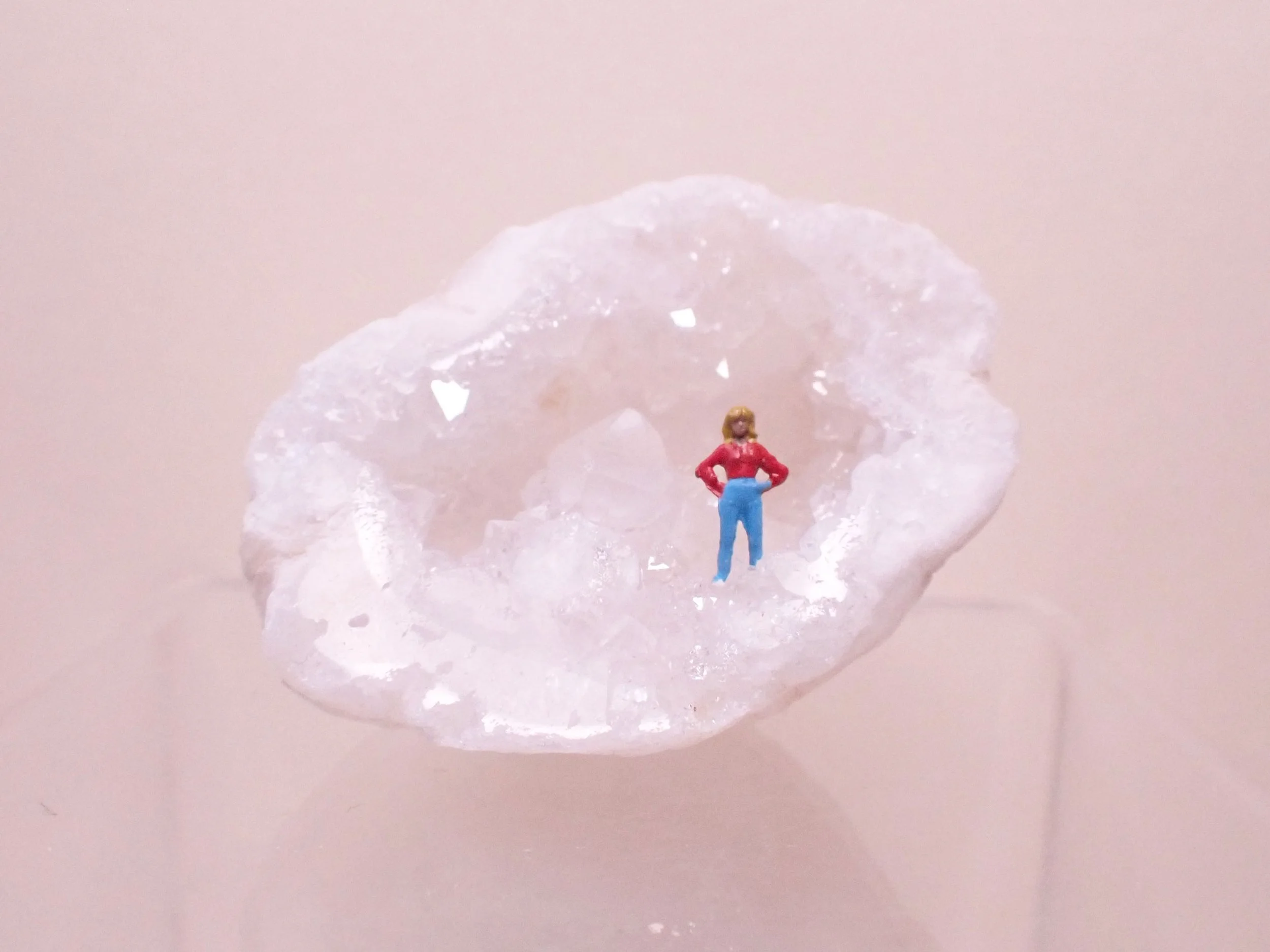 Mini-Crystal-Geode-Diorama---3_1_web.jpg