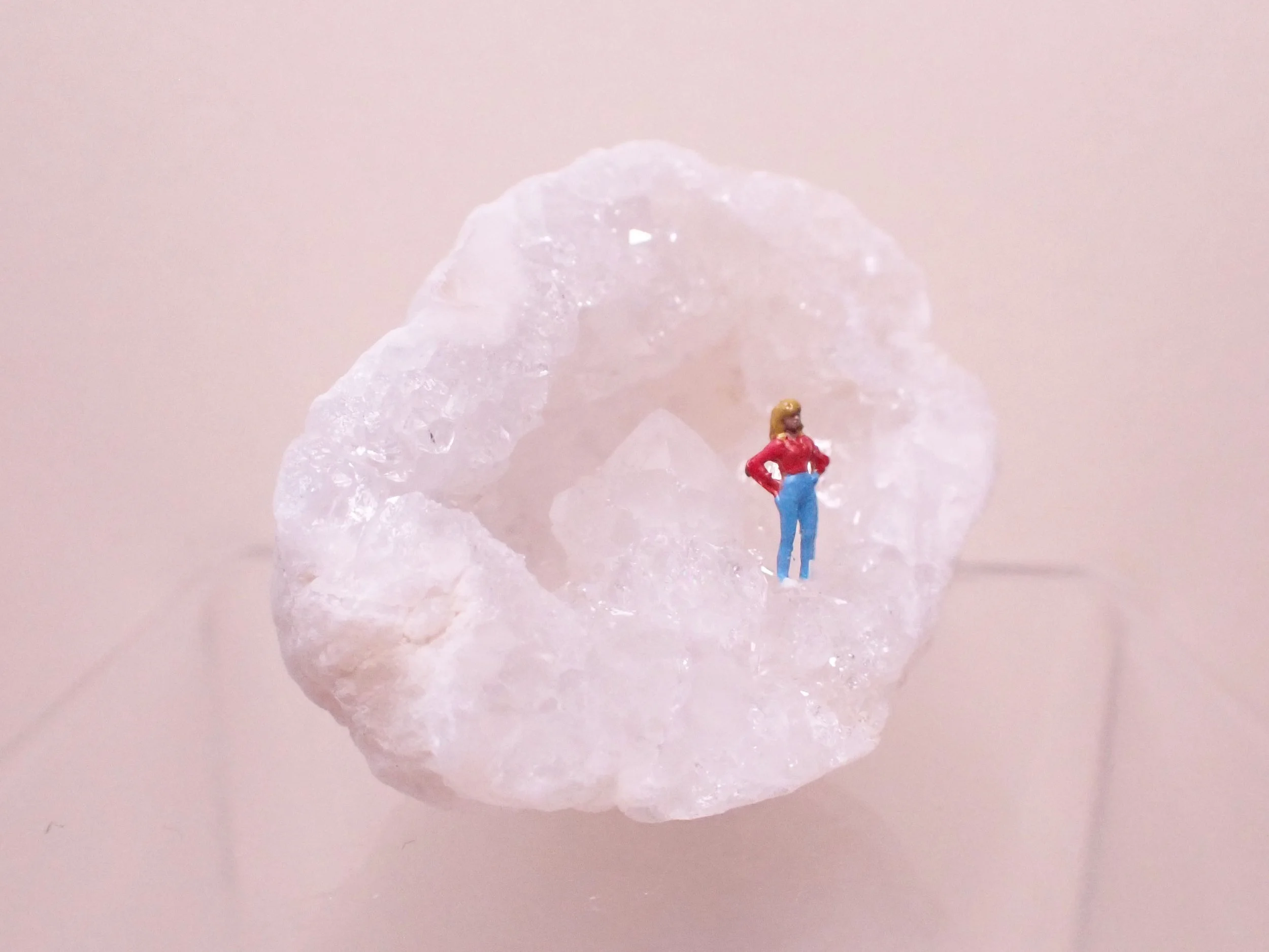 Mini-Crystal-Geode-Diorama---3_2_web.jpg