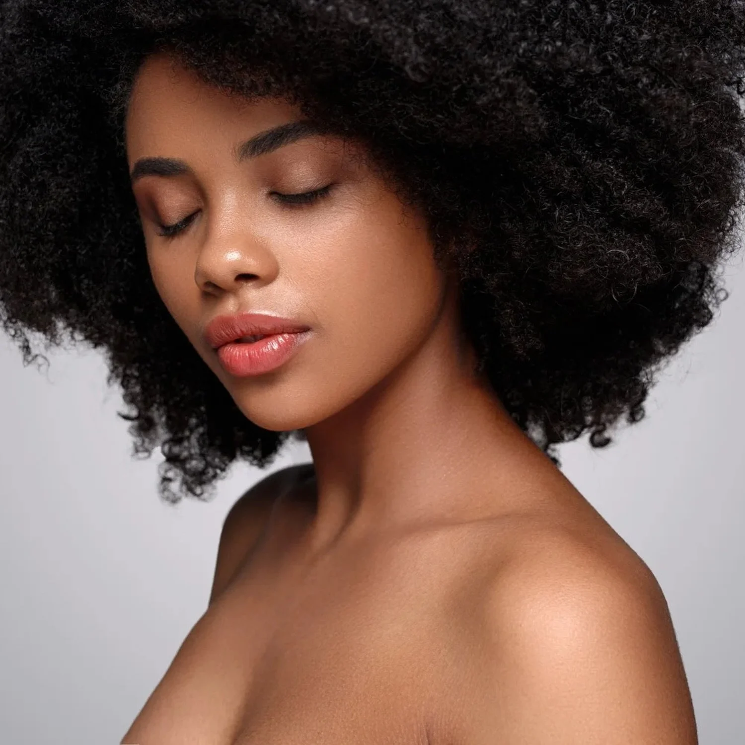 FINAL WEEK! Visit us at our Ravenswood location and take advantage of our Glow+Go special. 

Glow+Go is a modified, no-downtime version of our signature 12-Step Hi-Tech Facial. 

Perfect for teens getting ready for end-of-school-year events. Now thro