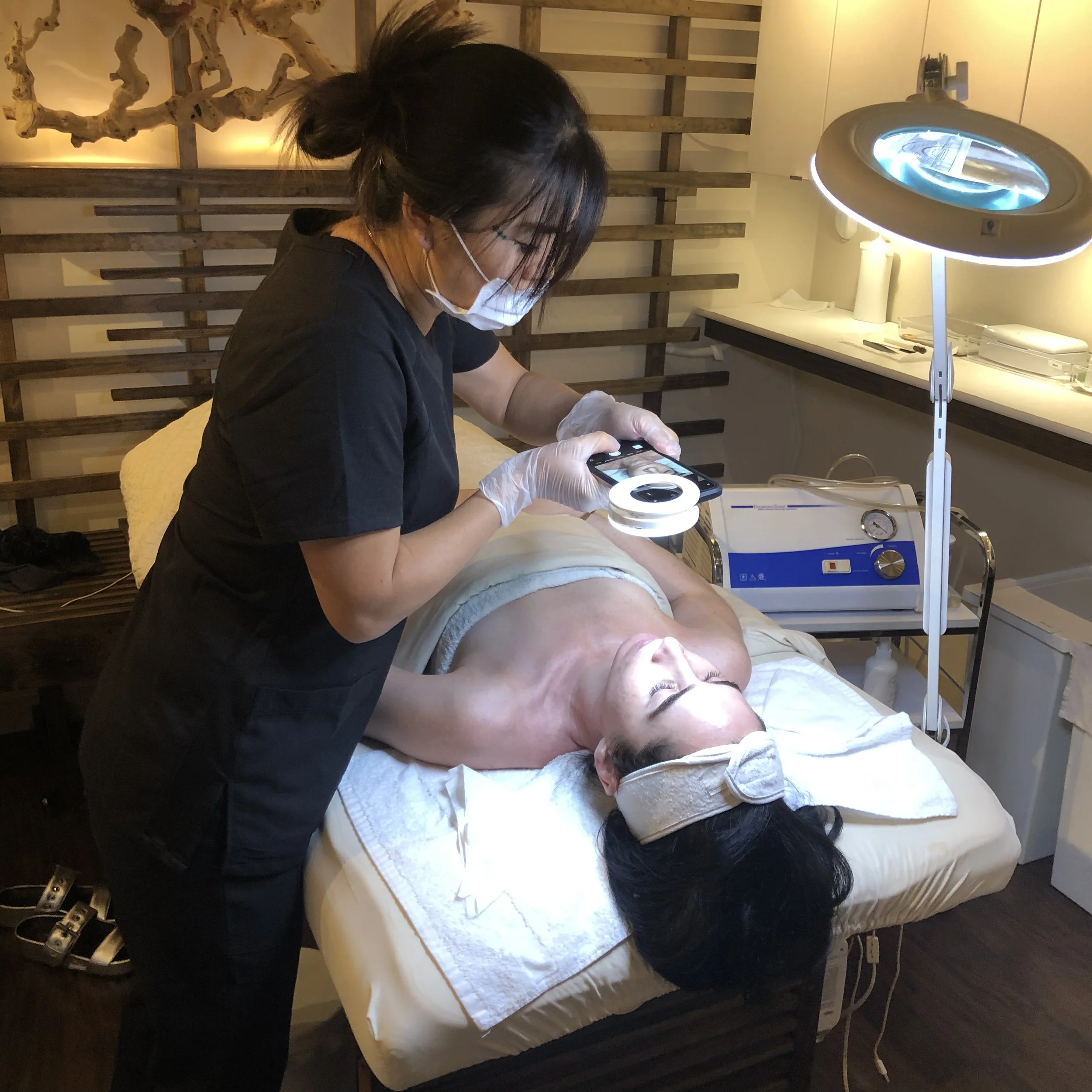 NŪR Skincare’s Signature Treatment - The 12 Step Hi-Tech Facial