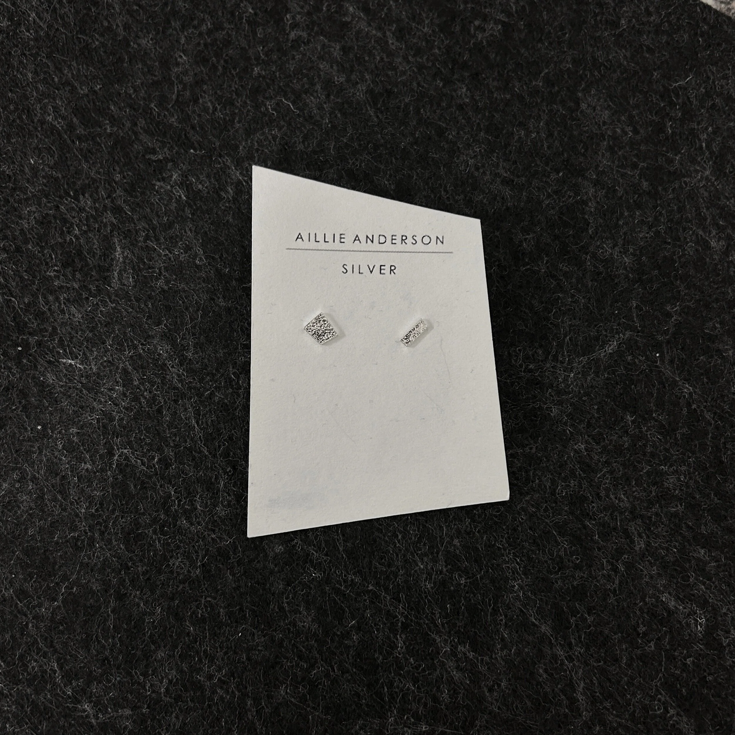 A4D74F95-0C09-4101-BEF1-A37A11AFD95E