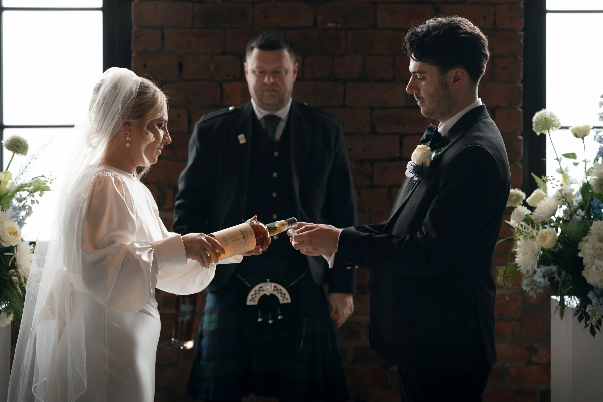 Aillie&Stuart-TheEngineworksGlasgowWedding-SneakPeeks-31.jpg