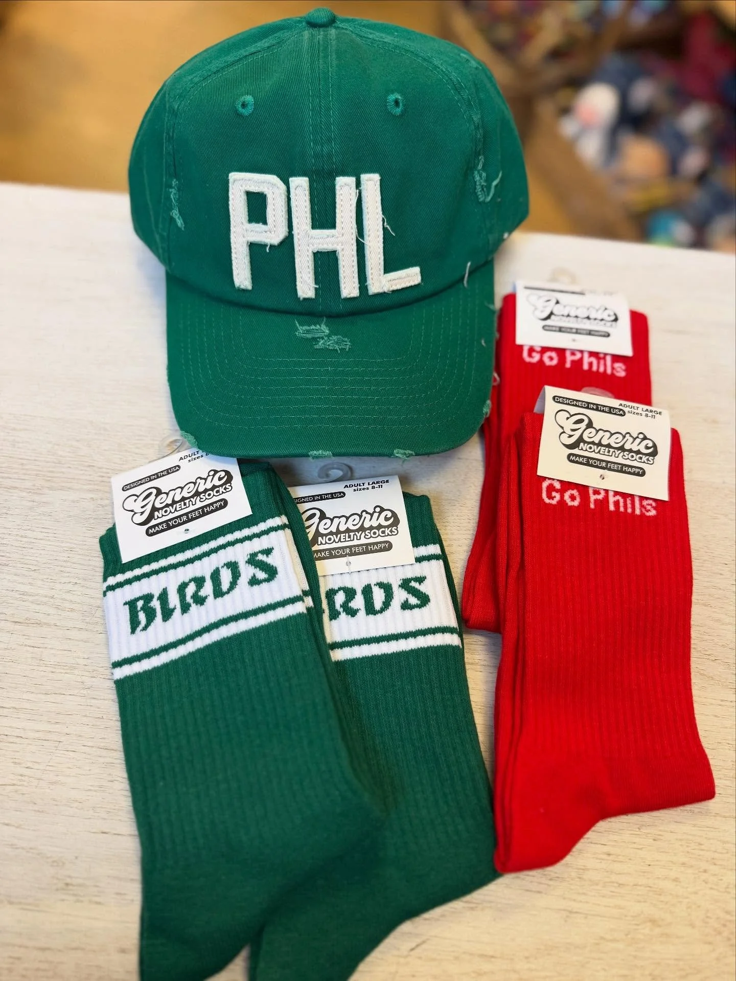 In support of my friend Amy&rsquo;s mantra that all outfits in Philly in October should be red or green, there are more fun Philly sports options available from Philly based Serendipity @harveyoak to accessorize your October looks!
