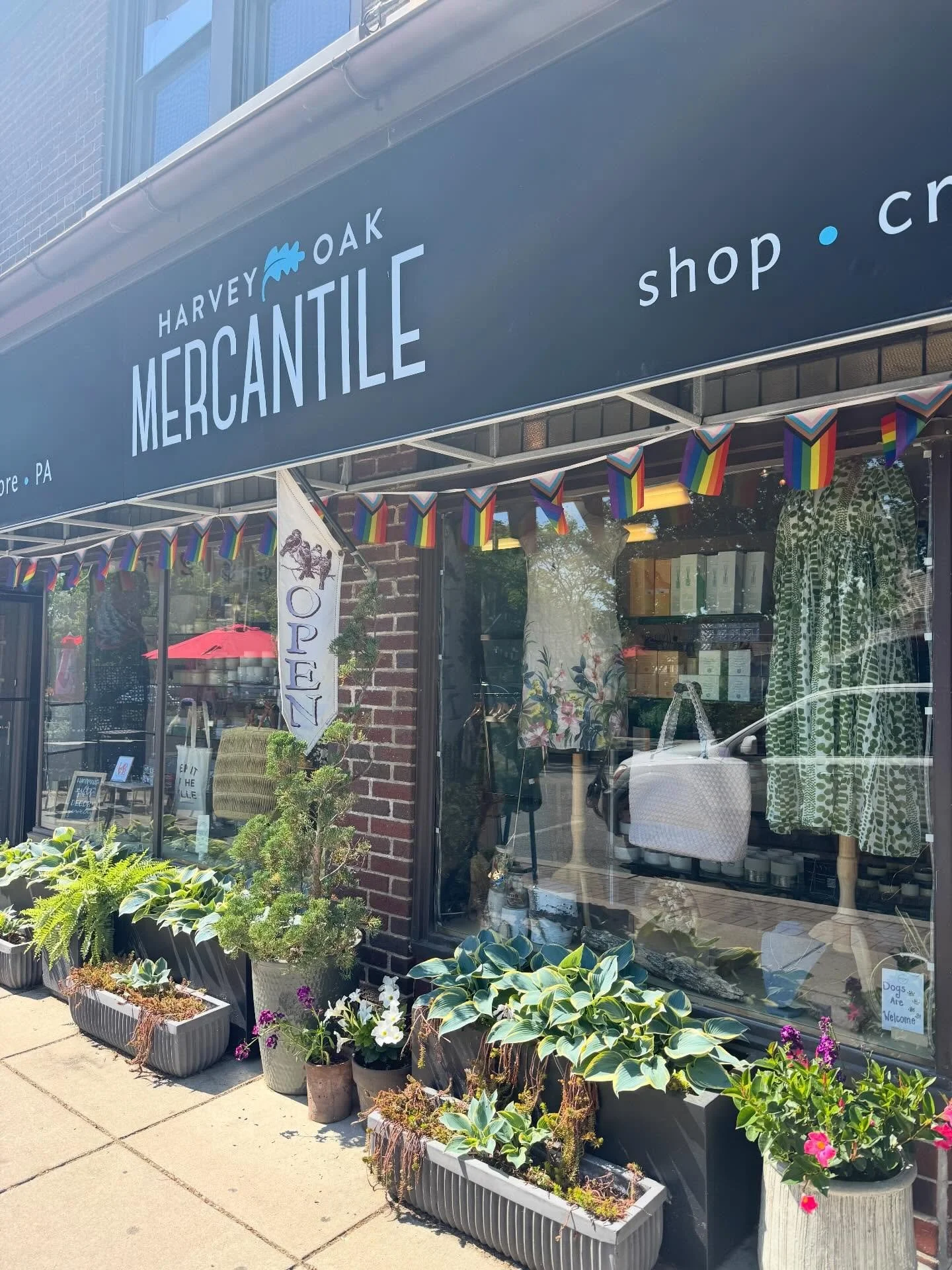 It&rsquo;s a beautiful day! Happy Mother&rsquo;s Day to all of the moms.  Thank you to all who came out this weekend to shop local for gifts! If you still need a gift or are in the mood to treat yourself, stop by @harveyoak! Open today 10-4.  Thank y