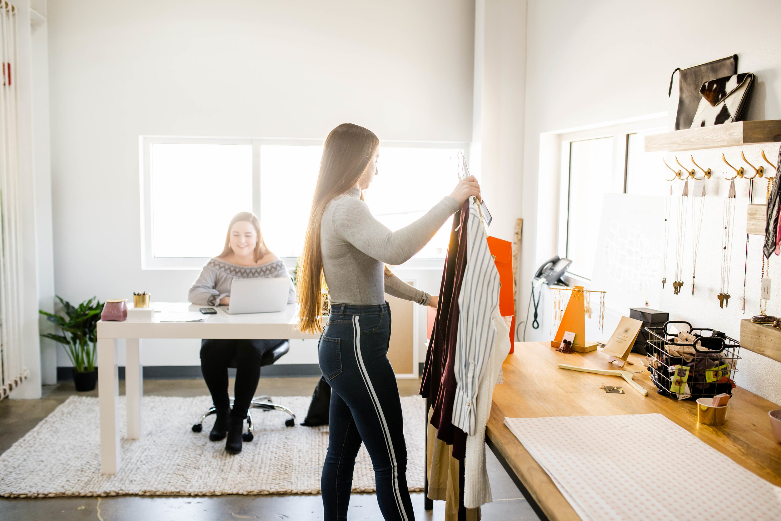 6 Signs You Need A Personal Stylist