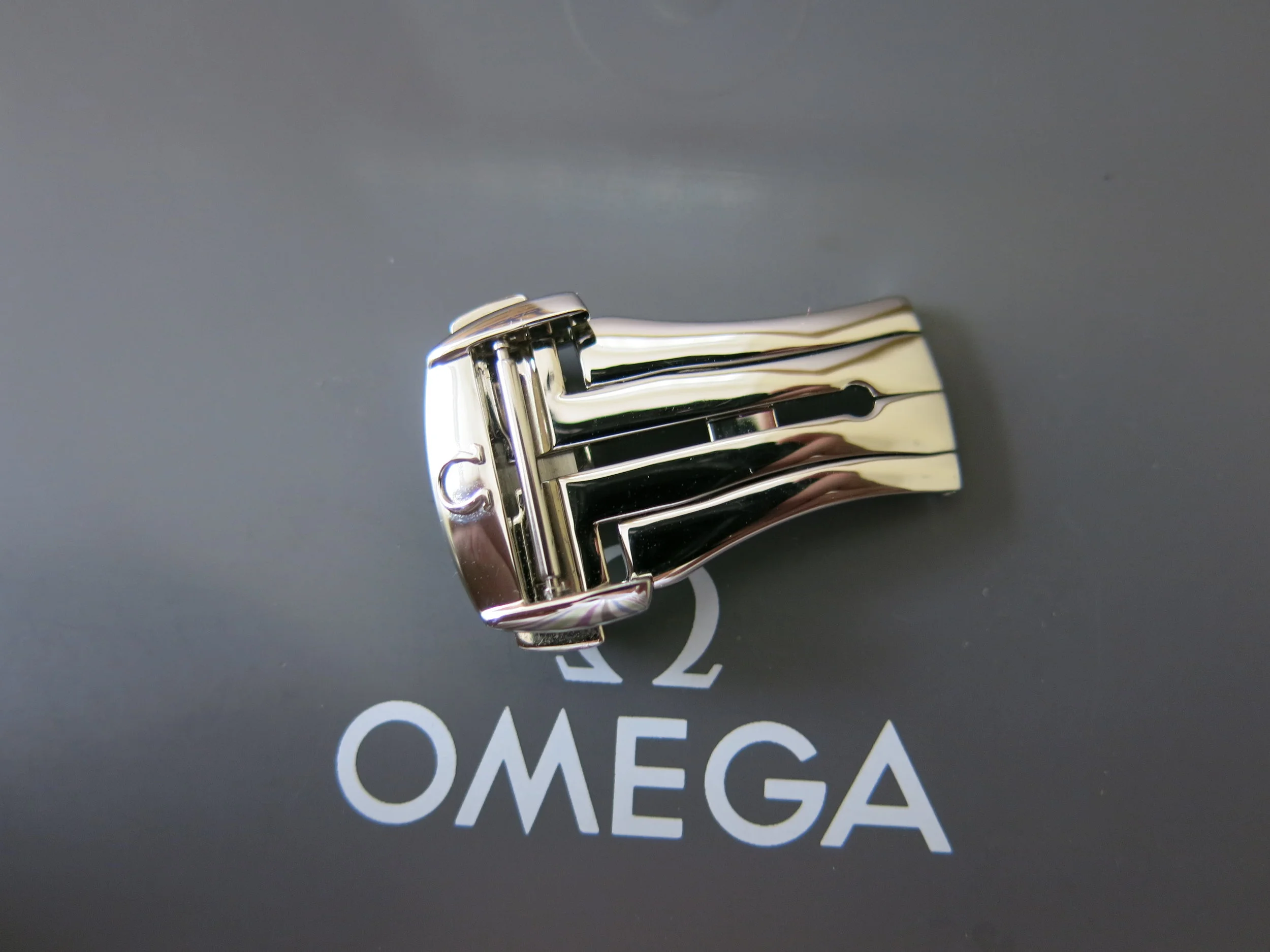 Omega "Short" Deployment Clasp 18mm Ref. 94521843