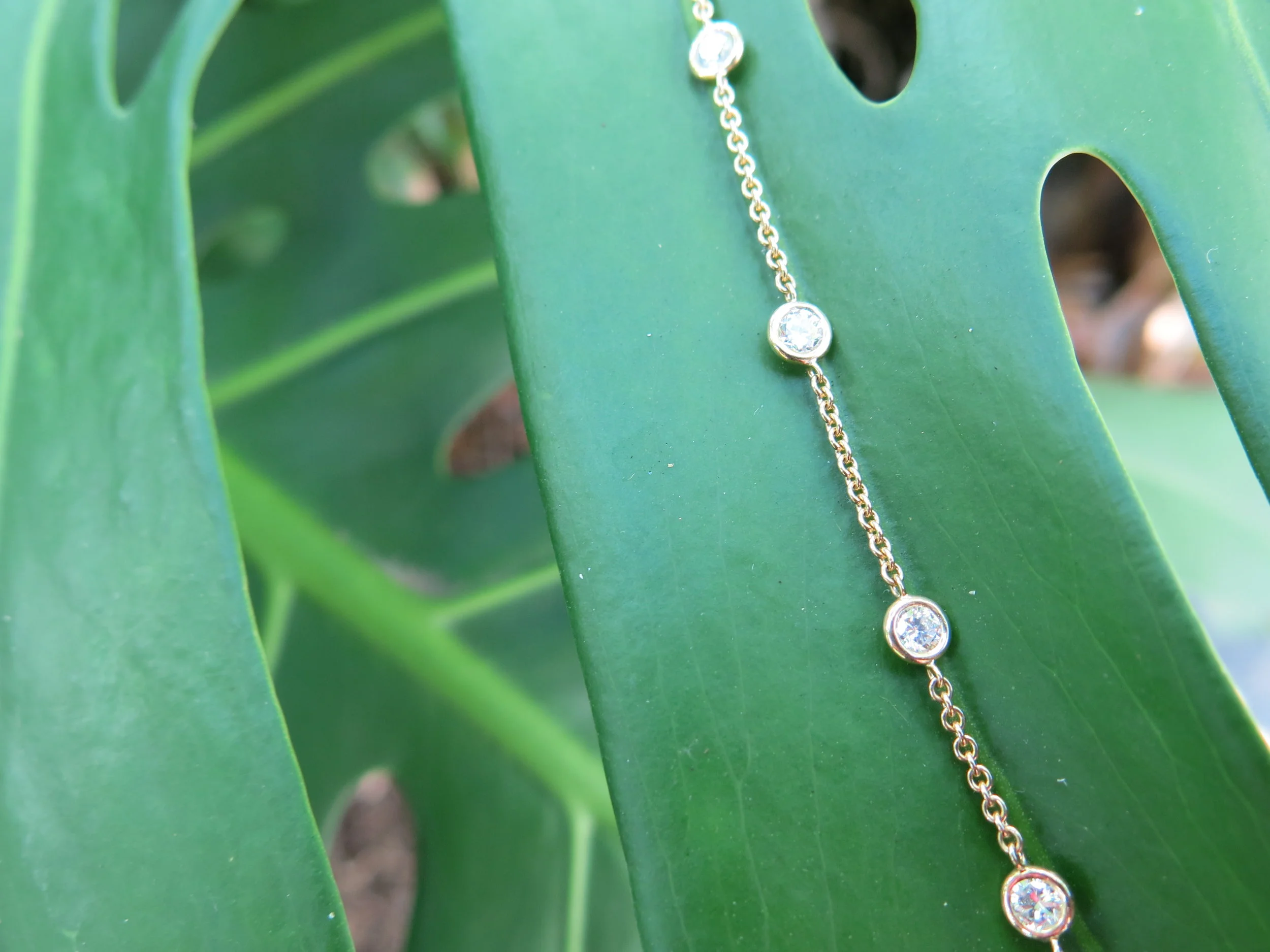 18ct Yellow Gold "Tiffany Style" Yards of Diamonds Bracelet with 1.05cts of Diamonds