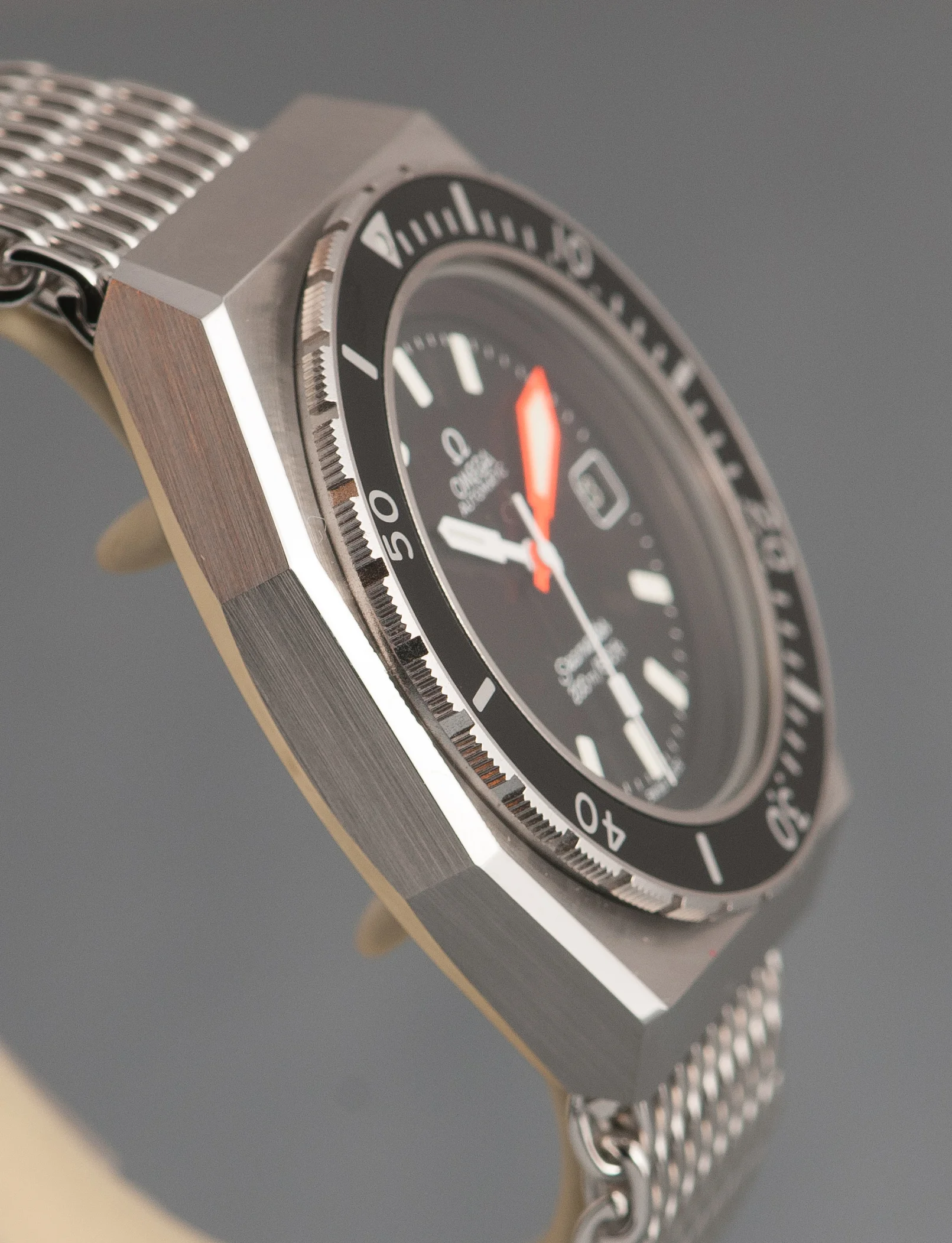 omega1-3.jpg