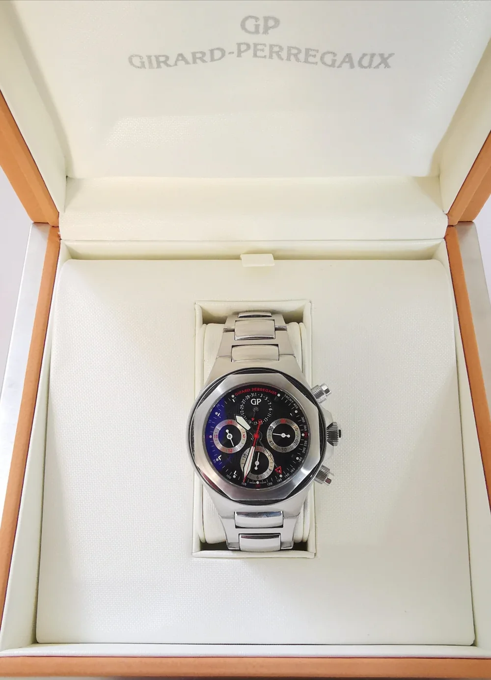 Girard Perregaux Laureato Evo Stainless steel Mens Chronograph