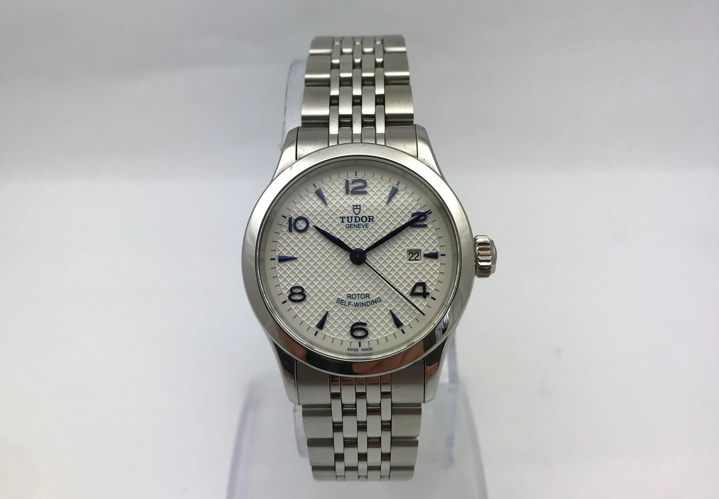 Tudor 1926 91350 Automatic Stainless steel 28mm Ladies watch on  bracelet 2020 Model Box Papers — About Time