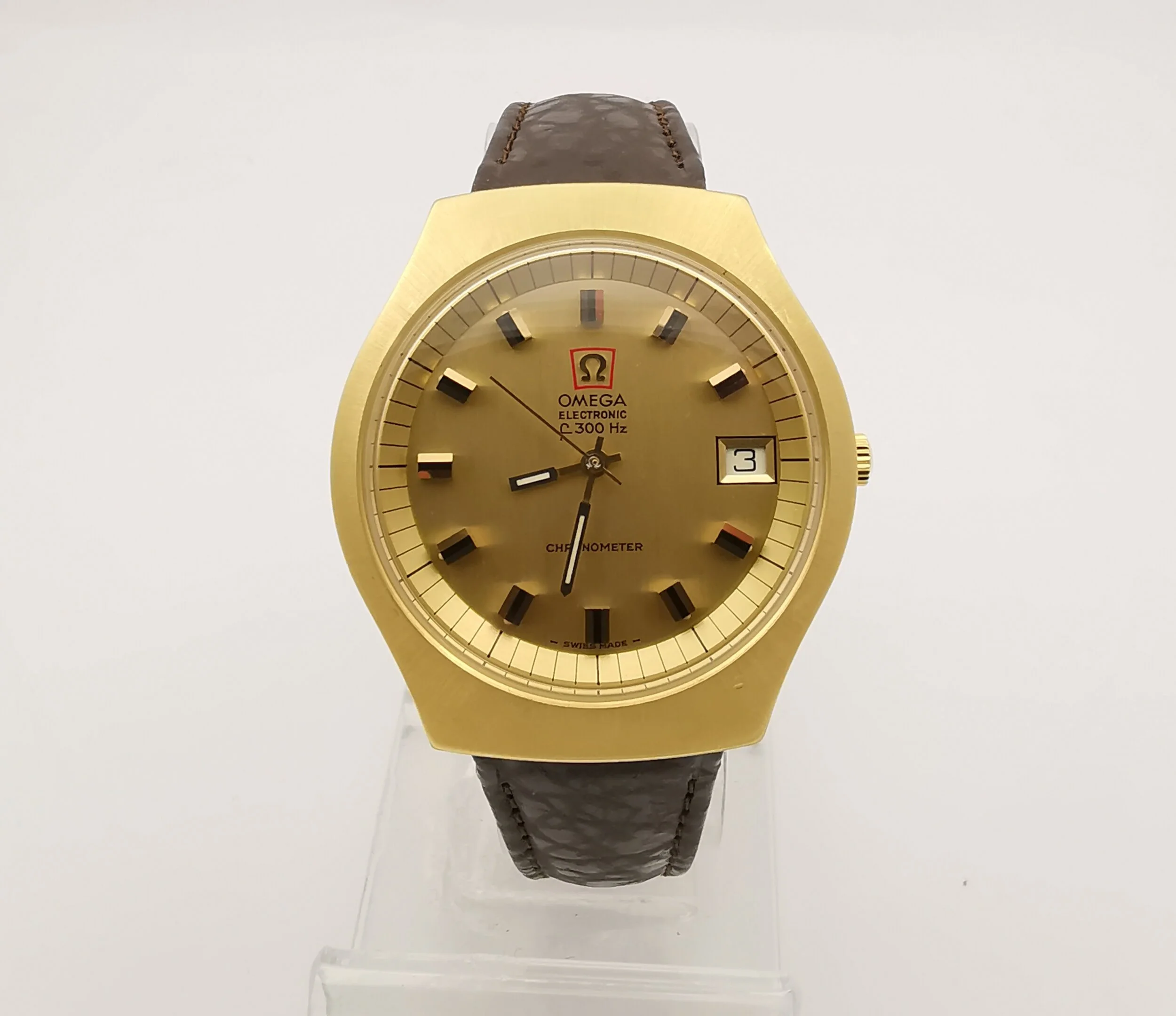 omega electronic f300 chronometer