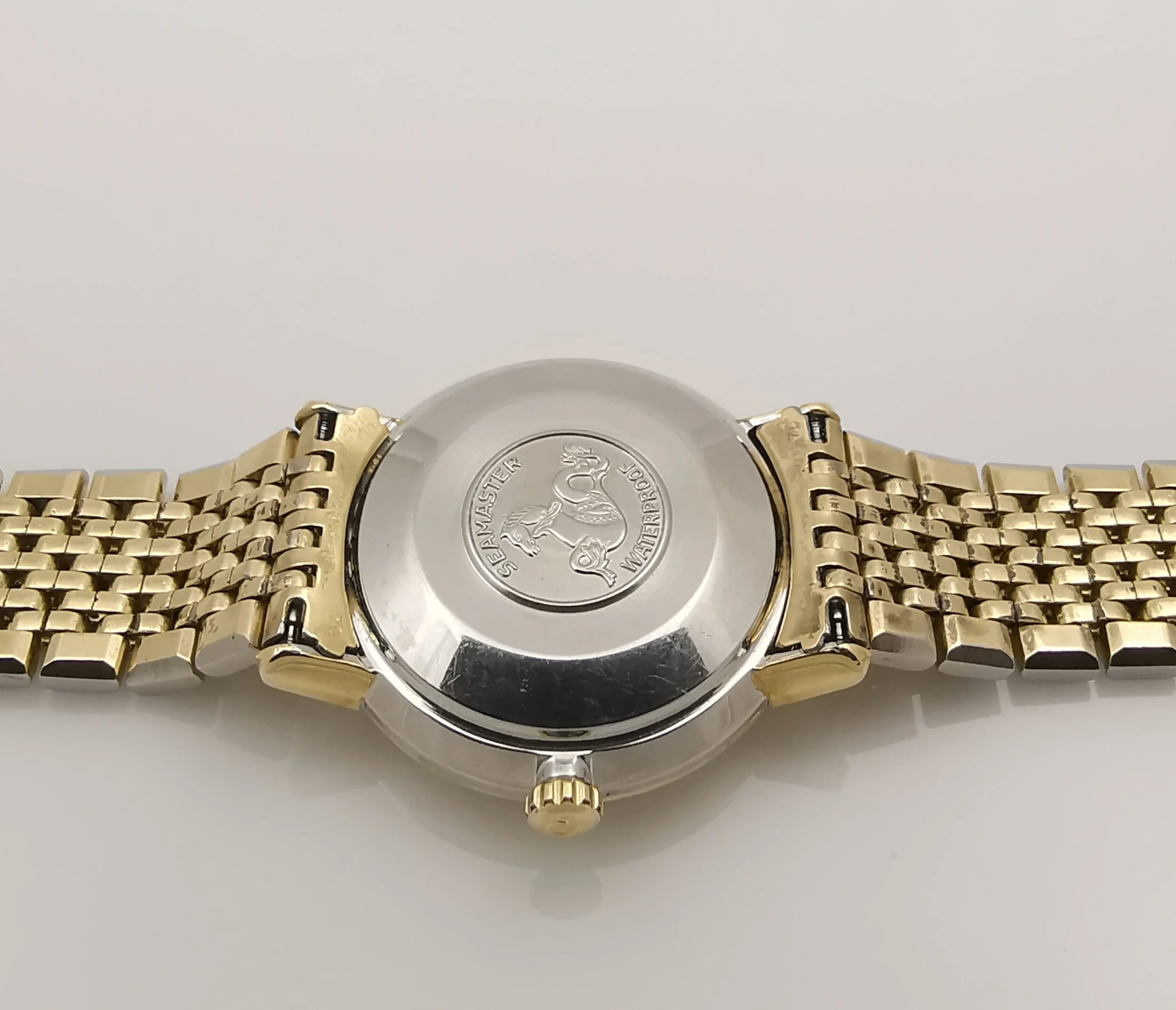 watch on Rice grain bracelet 1967 Model 