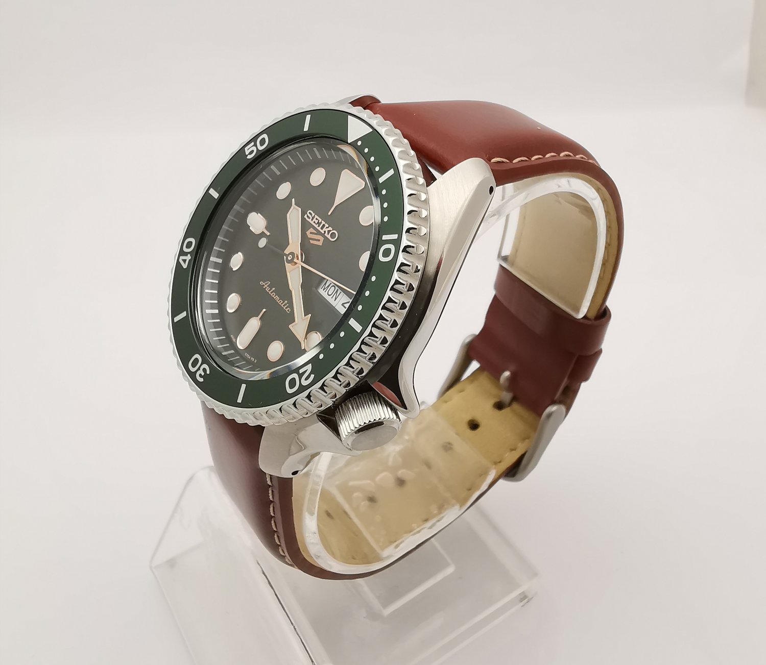 Seiko 5 Sports Day/Date Automatic watch Ref. 4R36-07G0 Steel on brown  leather strap — About Time