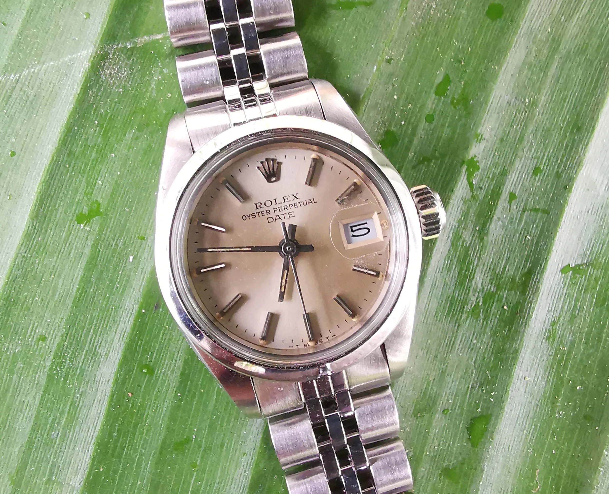 Rolex Oyster Perpetual Date Ladies 
