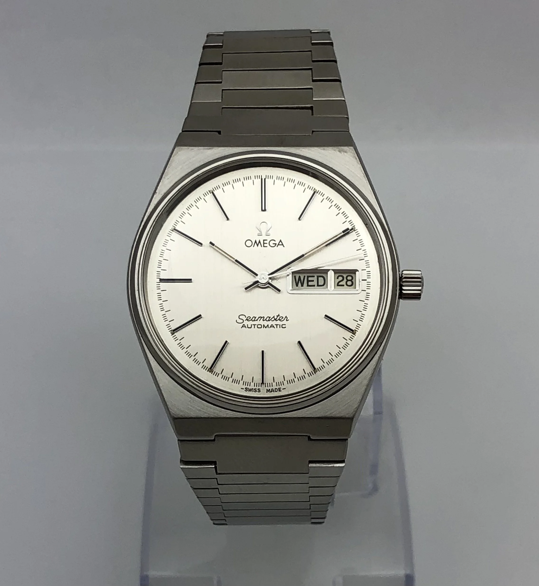 Date Automatic Steel Mens Wristwatch 