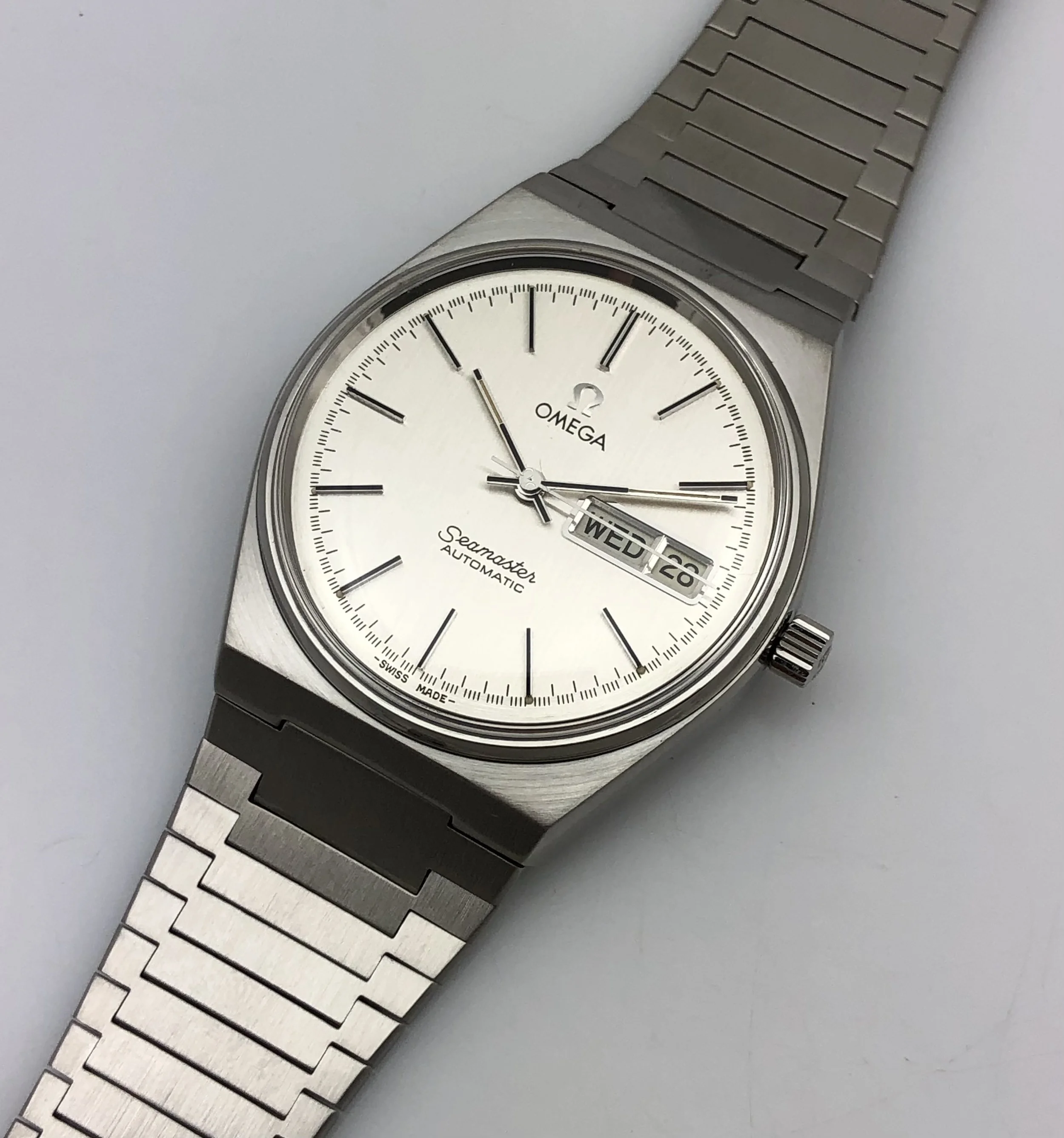 Date Automatic Steel Mens Wristwatch 