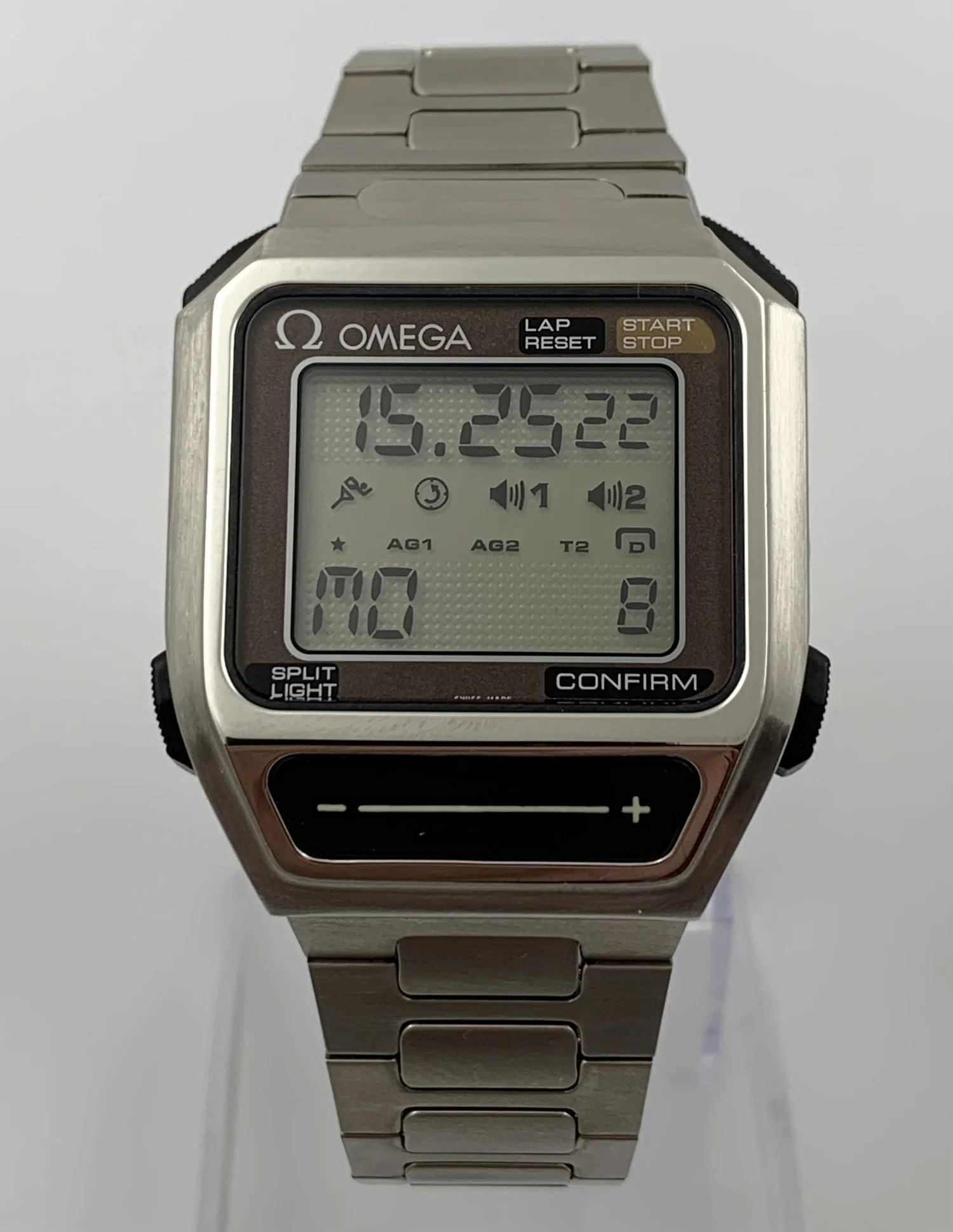 Omega SENSORQUARTZ Digital LCD Quartz Vintage Stainless Steel Mens 