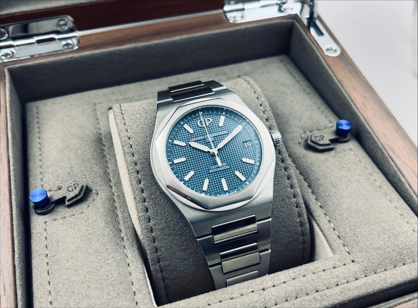 Girard Perregaux Laureto 42mm Blue 
Ref 81010-11-431-11A
2021 box and papers
$13,880