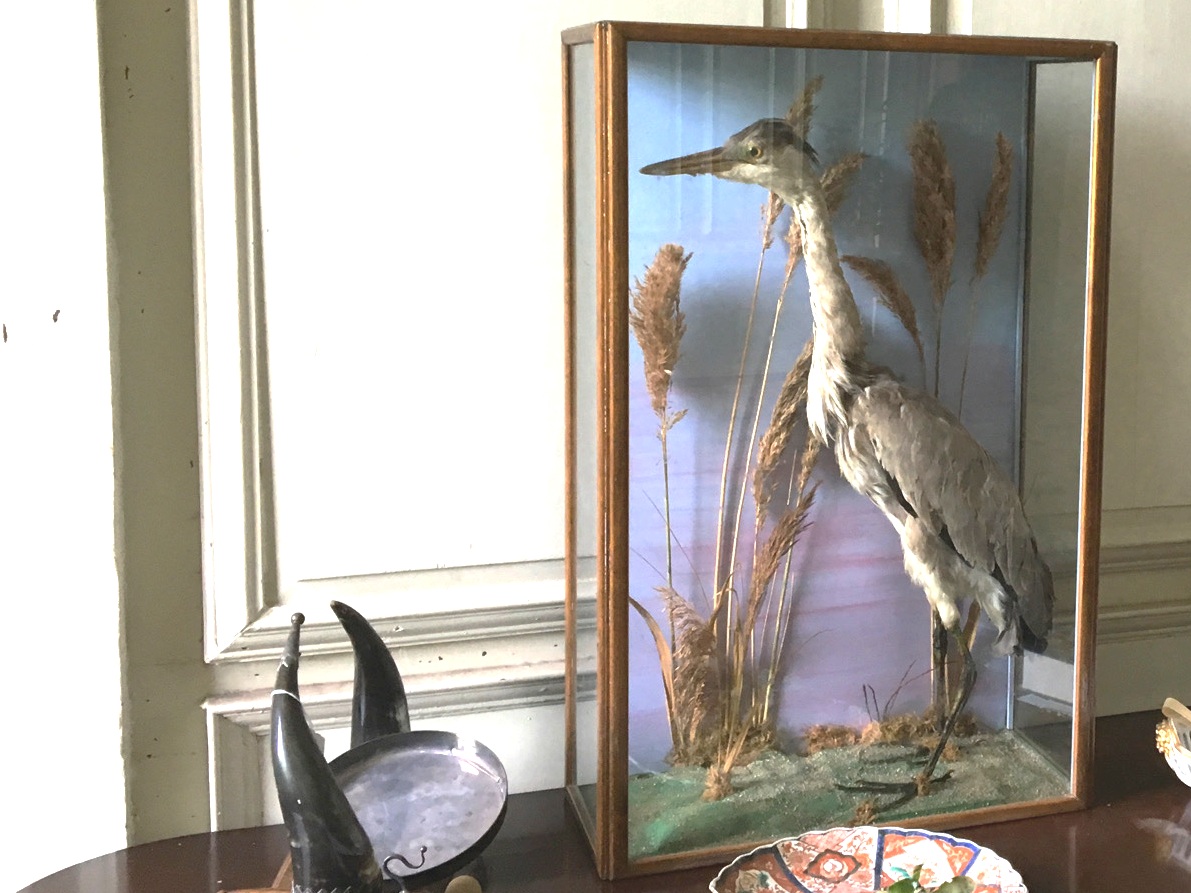 Antiques and art objects
