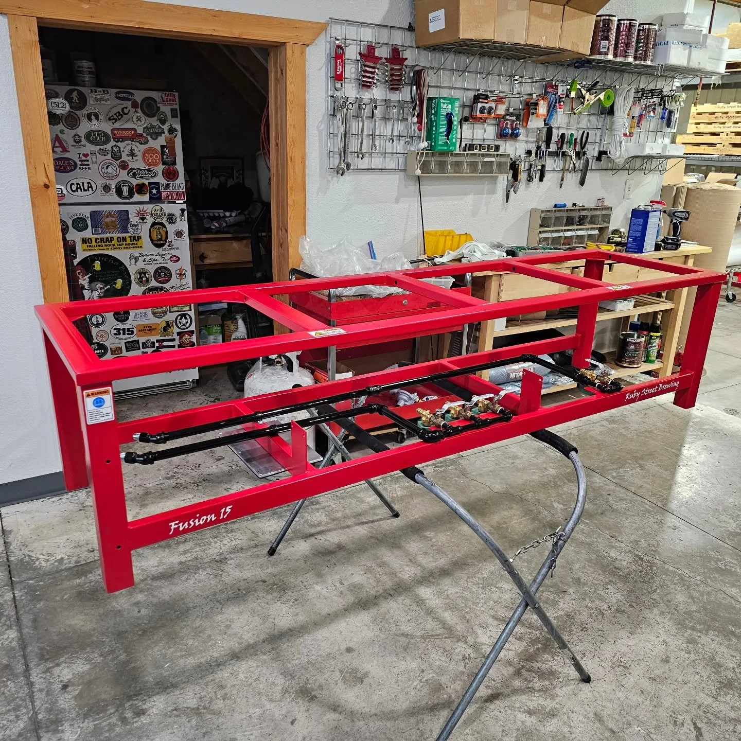 Summer was a little bit slow around here... its good to be really busy again with work flowing into the weekends.  Building a cool custom 4 vessel gas fired system today.  More to come.
#rubystreetcustoms #homebrewing #homebrewingexperience #unrivale