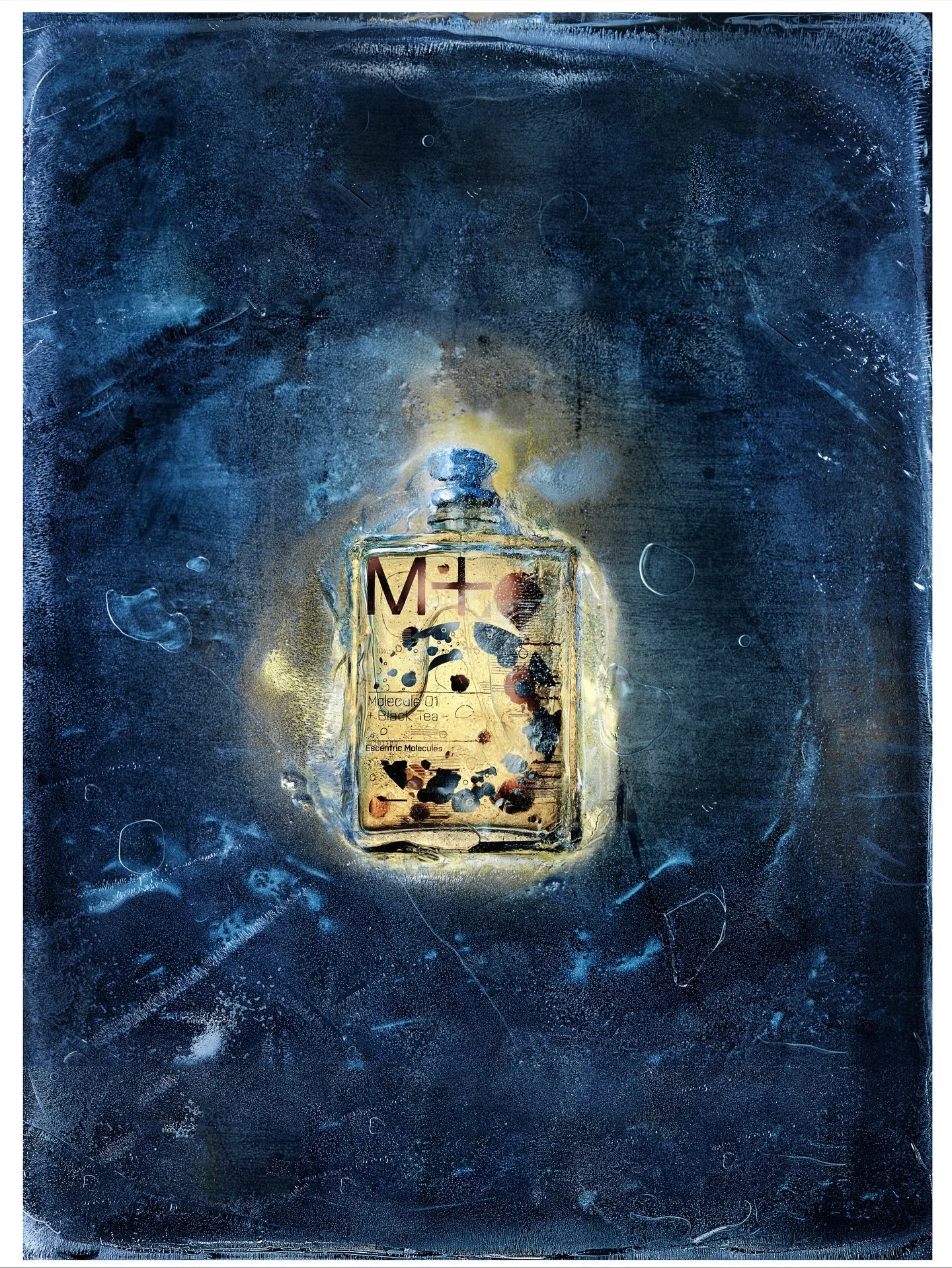 Winter campaign series for @escentric_molecules 
 &lsquo; frozen in time &lsquo;
.
.
Production / agent 
@agentatlarge 
Styling by
@katecfrench 
Shot on @hasselblad 
.
.
#liquidphotography #advertising #specialeffects #stilllifephotography #hasselbla