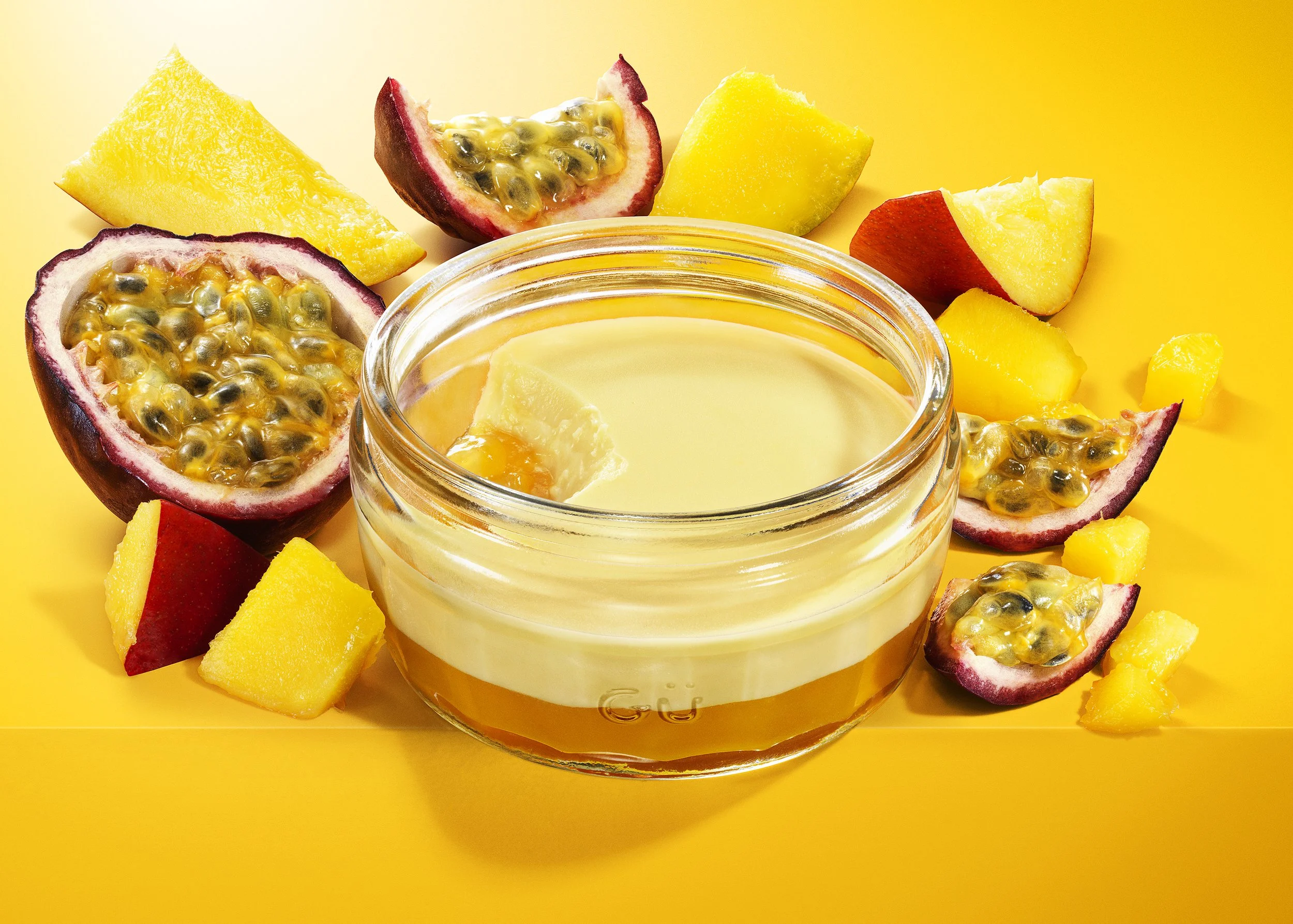 med BM RETOUCH Gu_CremePots_Mango_Passionfruit_V3.jpg