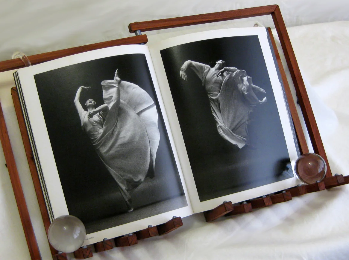 Arpegio Bookstand