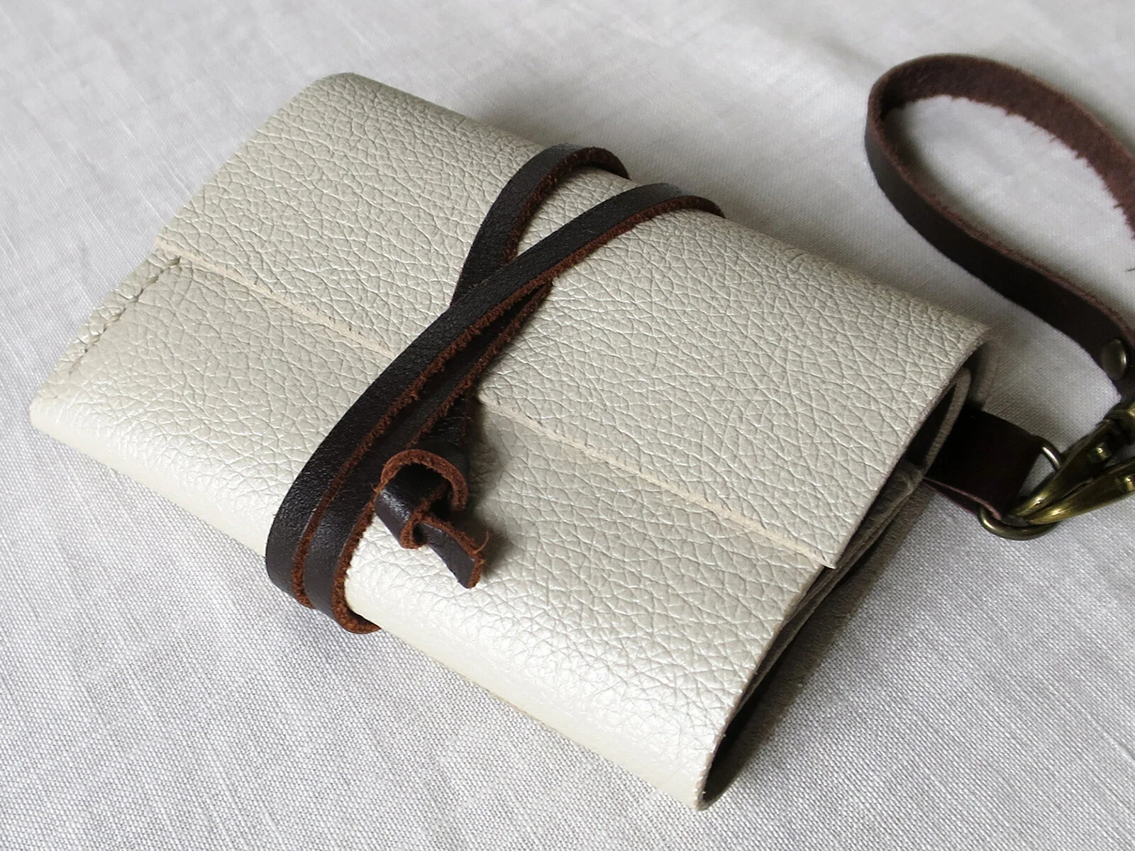 "Obi" Minimalist Wallet 