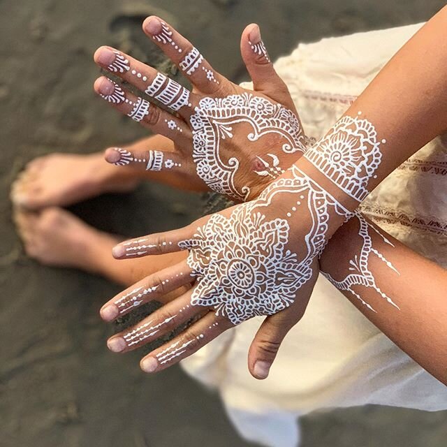 well it&rsquo;s been a few months since I&rsquo;ve made a post- haven&rsquo;t been inspired to promote my art on here because I couldn&rsquo;t share it in real time with you all.... !! I&rsquo;m sure I would have adorned all you beauties with henna f