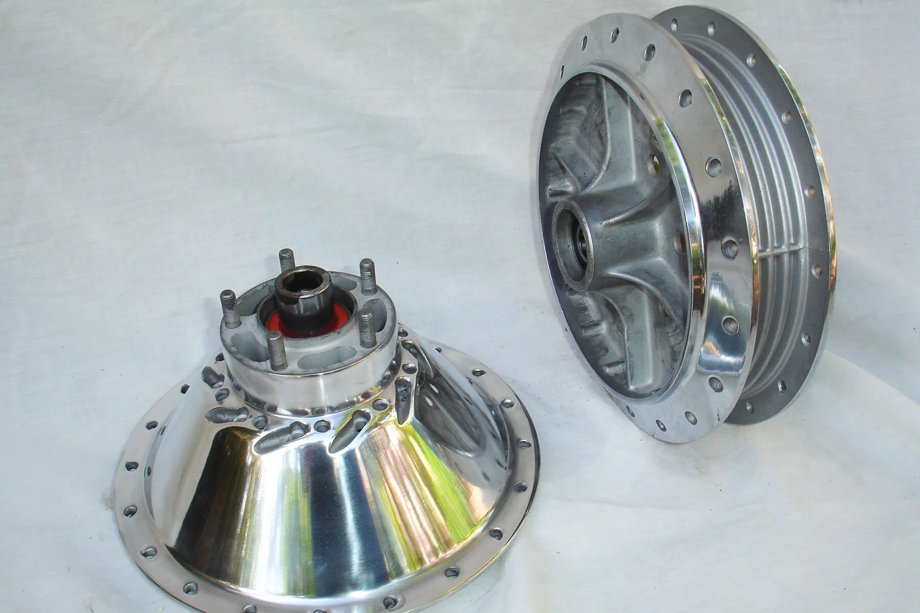 Norton Commando Mk3 850 hubs