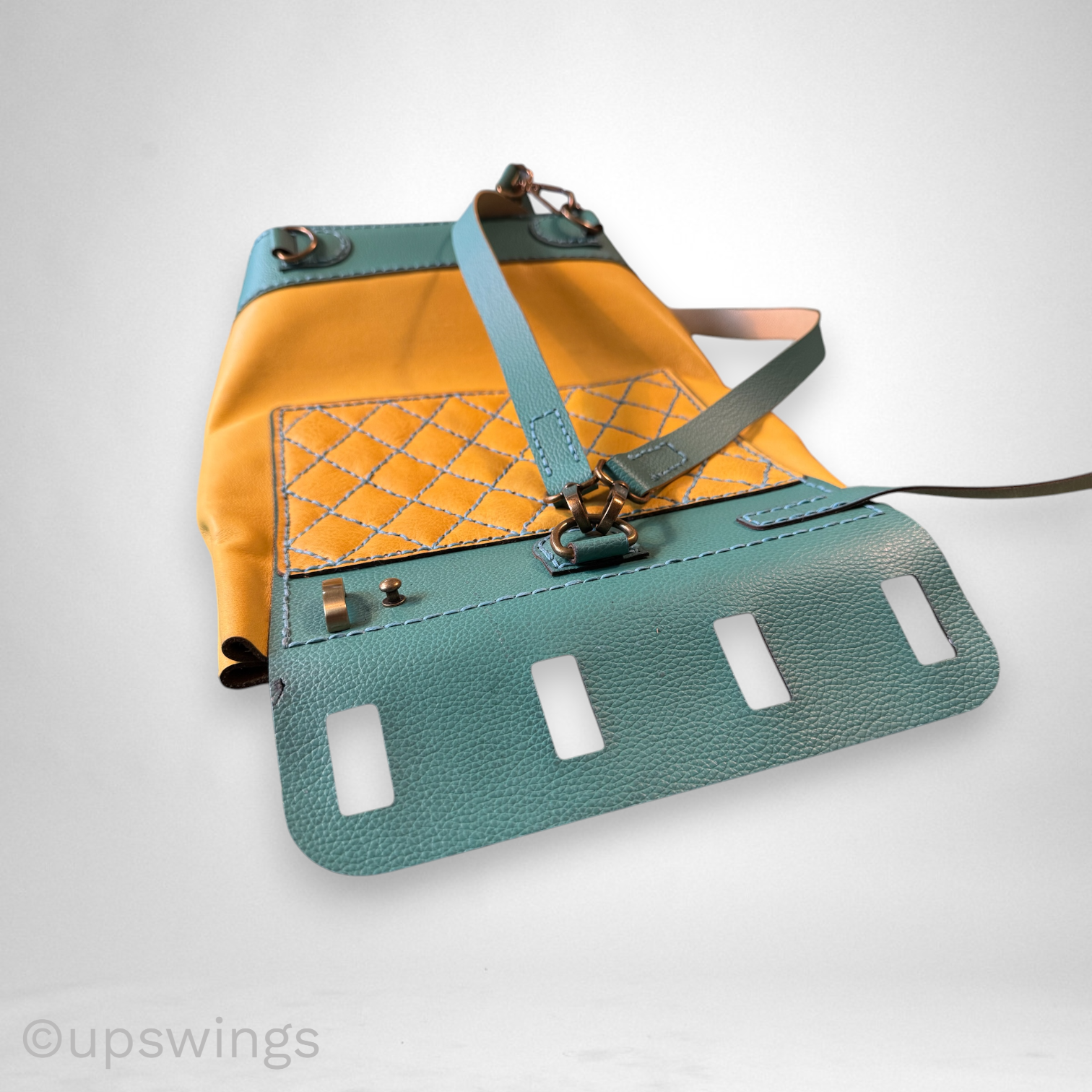 Upswings-9017-BackpackPlon-detail4.png
