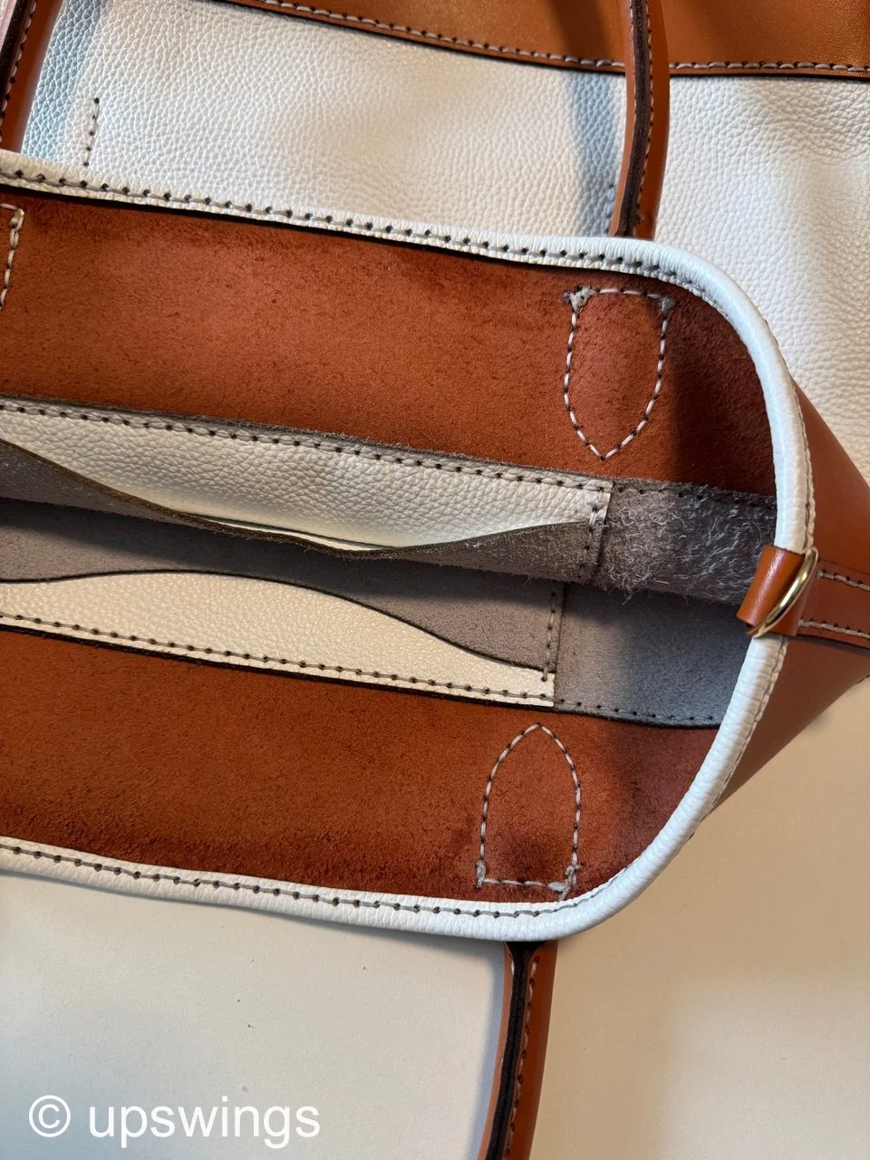Upswings-9009-leather-tote-3.jpg