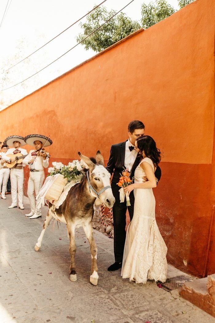 If you're into mariachis, classy bride and groom style, and all the Mexico vibes,