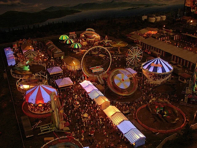 Circus 2.jpg