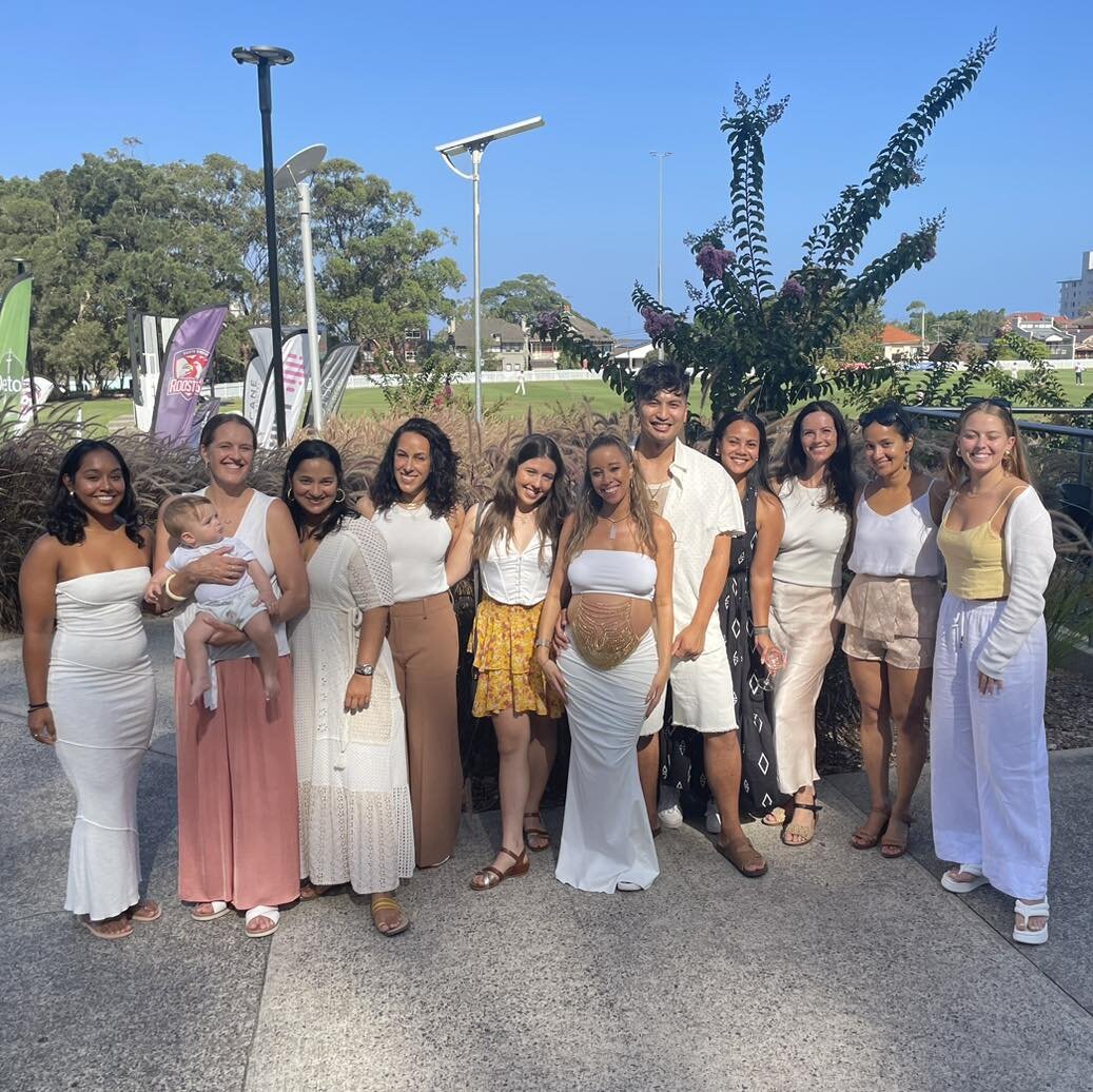 Always a pleasure when the Sirens fam get together to celebrate a new baby! A massive congratulations to Daryl and Mon who will be welcoming a little boy this year. This kid is gonna be groovin from day 1 😆🥰. 

#baby #babyshower #sirens #dancers #i