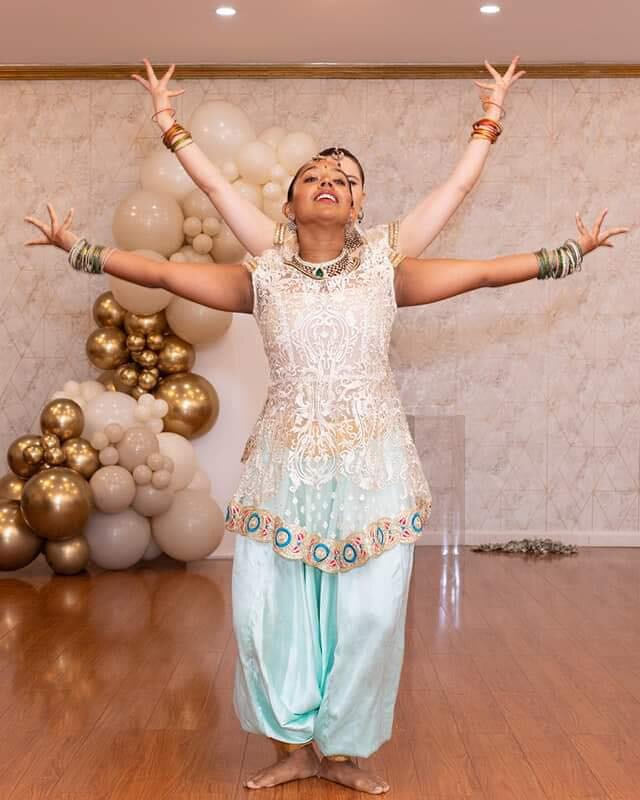 Some more wonderful snapshots of Gary and Nishika&rsquo;s 21st birthday at Curry Culture in Granville 🥳 

#birthday #bollywood #india #australia #curry #food #celebrate #bangles #dance #dancers