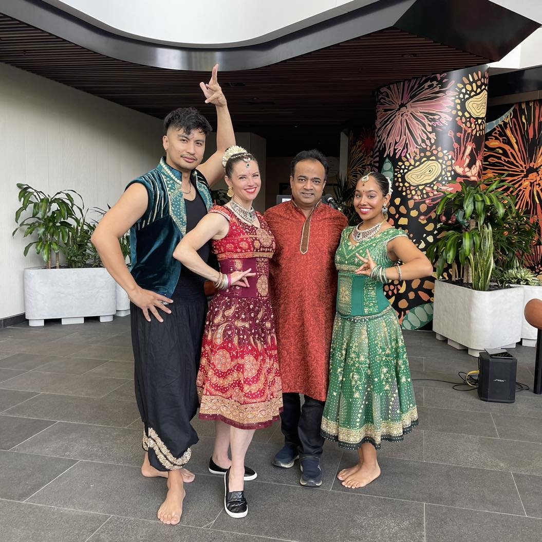 Throwback. Lifestyle Lab invited us to perform at the Quay Quarters so we could spread some Diwali joy! A special thanks to Maharshi for joining us and playing the Dhol. 

#quayquarters #circularquay #diwali #happy #fun