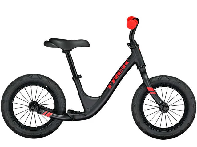 Trek Kickster Balance is everything when you're learning how to ride, and Kickster is the perfect teaching tool for toddlers who are mastering this important skill. This kids' balance bike doesn't have pedals so balance is the only focus, plus it features a handle so you can support your little one while they get the hang of things. Kickster is ideal for kids who are roughly 34-40˝ tall.