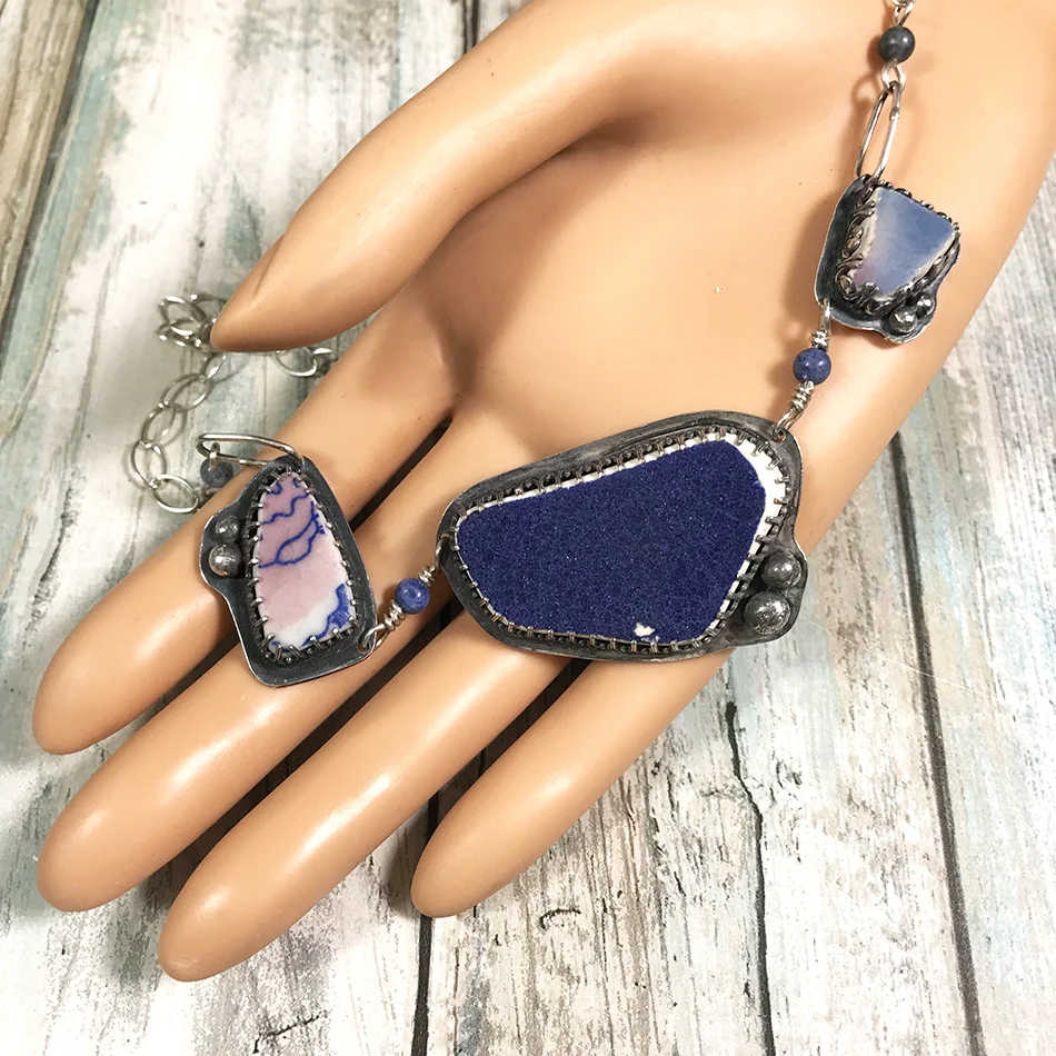 blue_pink_necklace7.jpg