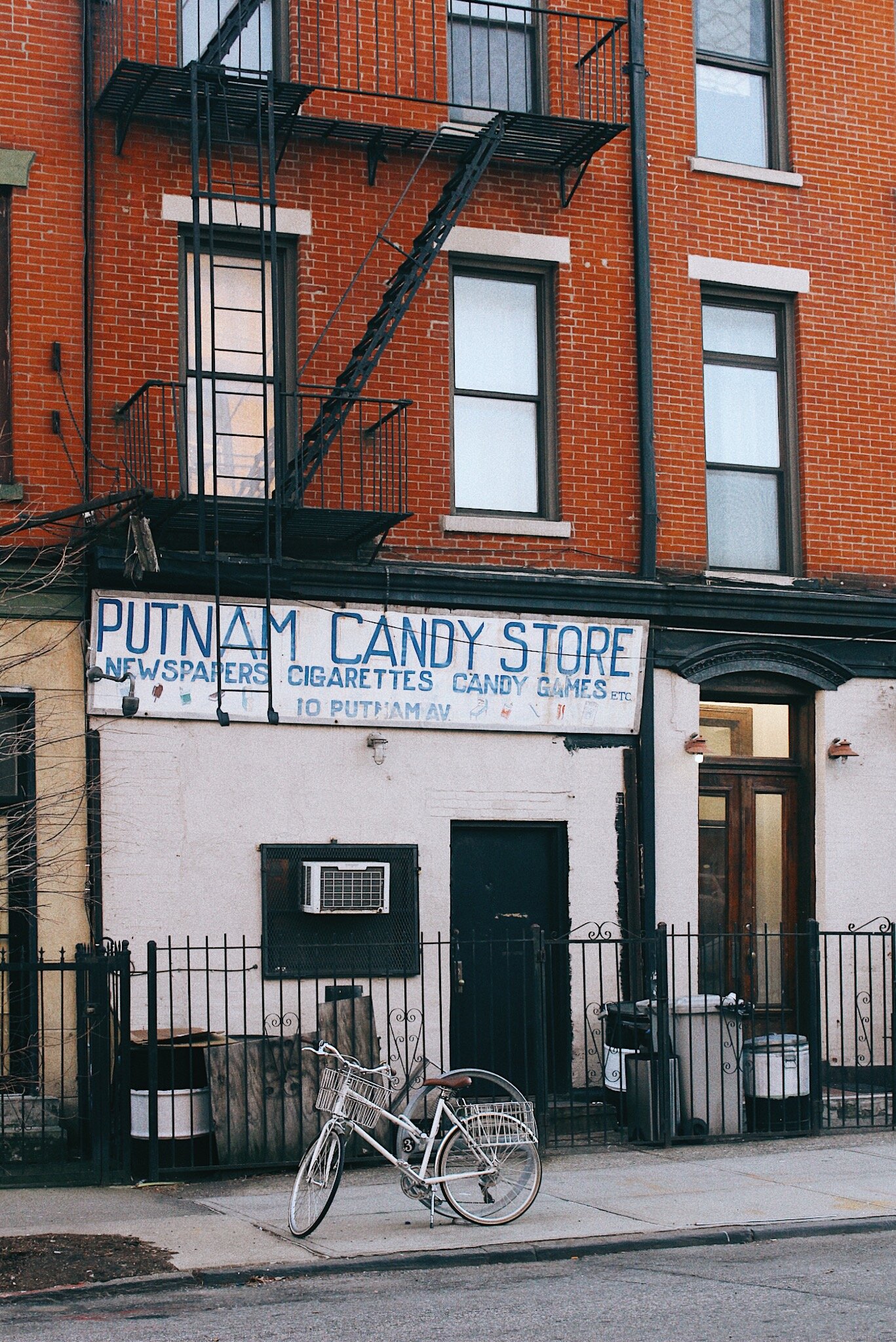   putnam candy store  2019 