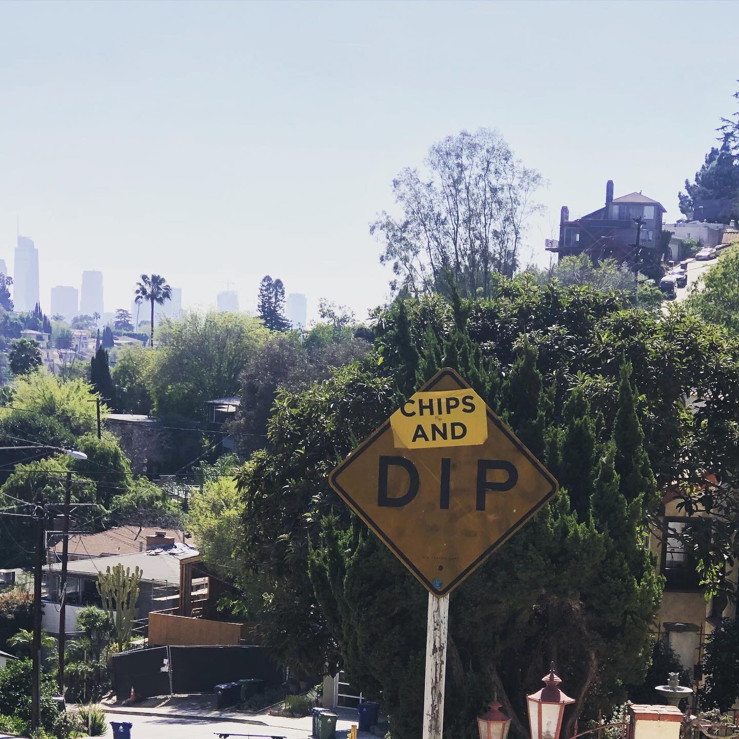 A little run in the hills of one of my favorite LA neighborhoods. #silverlake #twowords #losangelesisbeautiful #cityruns #timefornewrunningshoes #pilatesfootcorrector #fixyourfeet #align #athleticpilatestraining #correctiveexercise #keepmoving #burba
