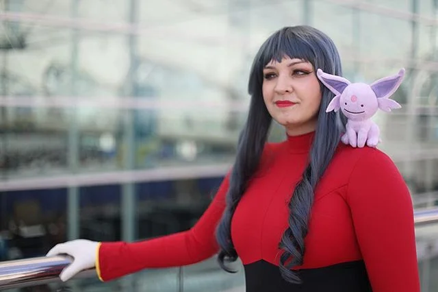 Psychic types rule, rock types drool. 
#sdcc #sdcc2018 #pokemon cosplayer: @azimedes
&bull;&bull;&bull;
#sabrina #sabrinacosplay #gymleader #gymleadersabrina #cosplay #pokemoncosplay #nintendo #psychictype #nintendocosplay #canon #canonphotography #c