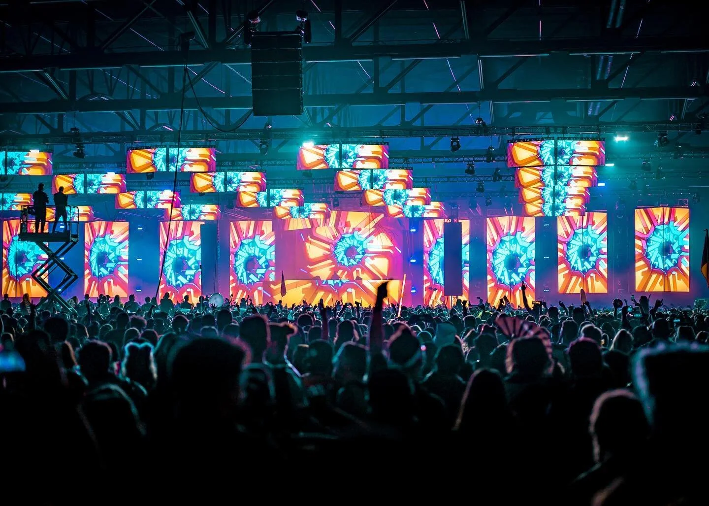 @illenium main stage @lightsallnight