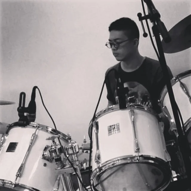 drum-daniel-photographer-playing-music-yamaha-sg.jpg