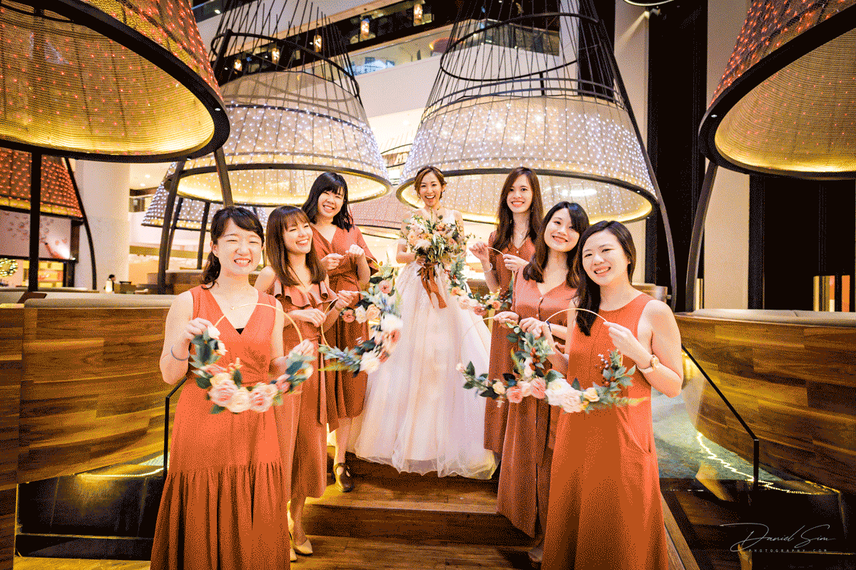  Panpacific hotel singapore bride and bridesmaids dancing top wedding photography photo 