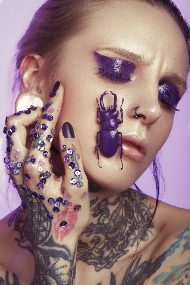 tineller-kerstin-brueller-metallized-makeup-graz-detail-ultra-violet-pixellicious-6-web.jpg