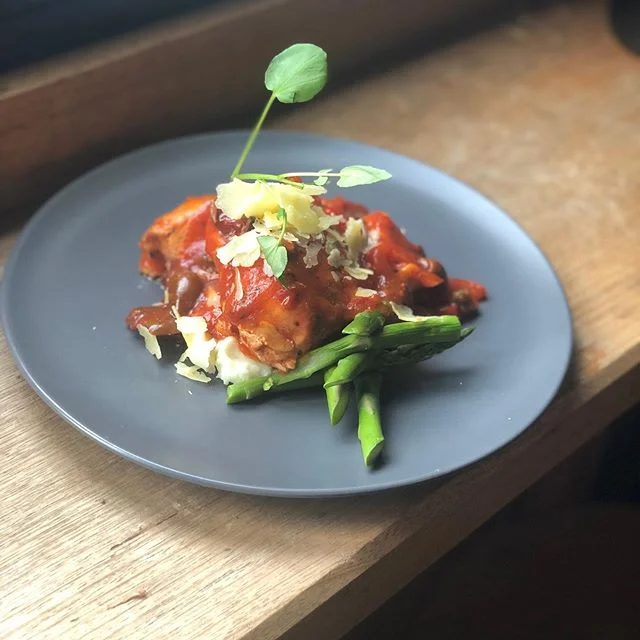 One of our chefs favourites off the new dinner menu.  Braised chicken breast with a white wine, capsicum, caper and olive sauce. Served with creamy mash and asparagus. #bomboras #yum #newdinnermenu